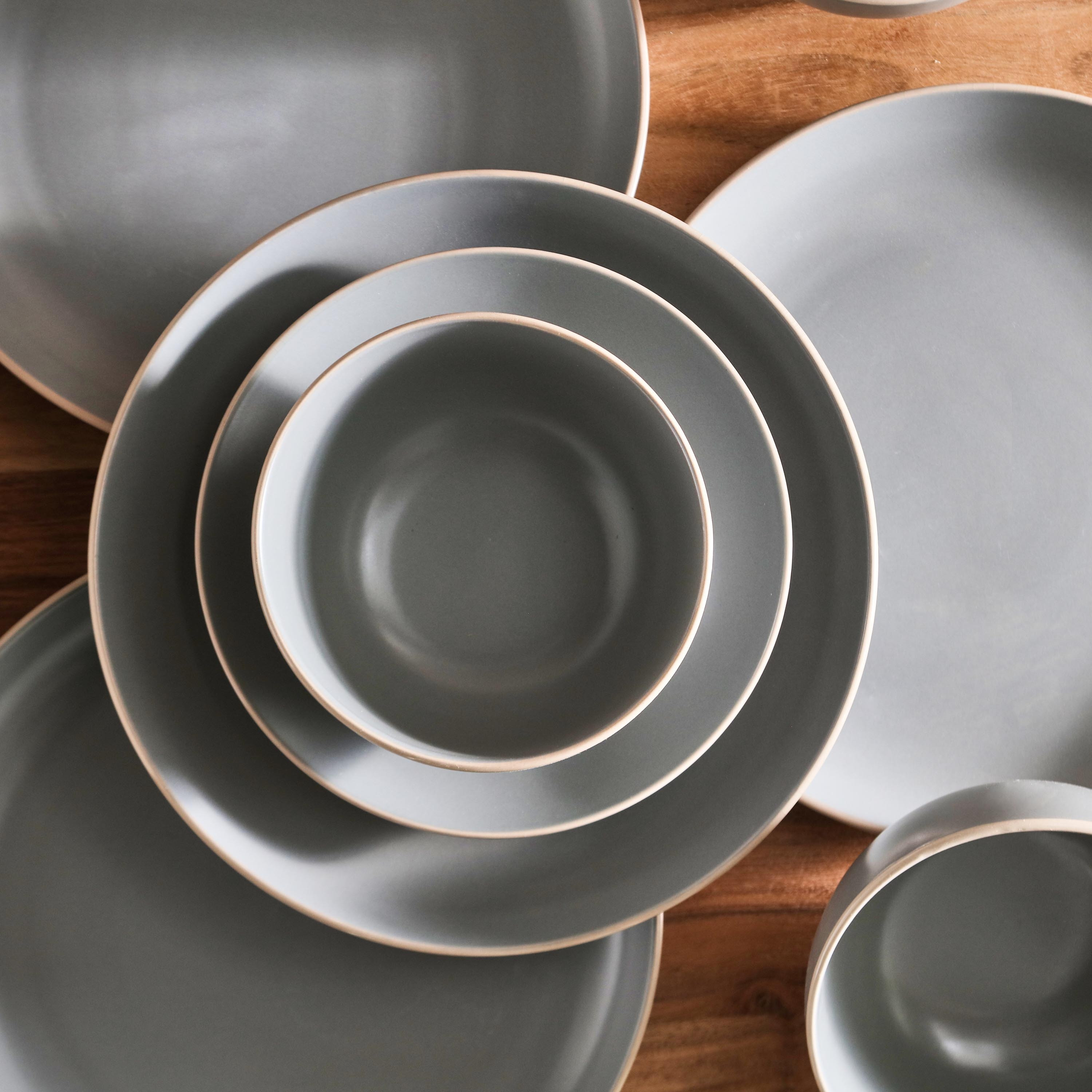 طقم عشاء 12 قطعة من الخزف الحجري من إليجنزا - 4 أشخاص-hbxhomeware-hbxkitchen-image-3