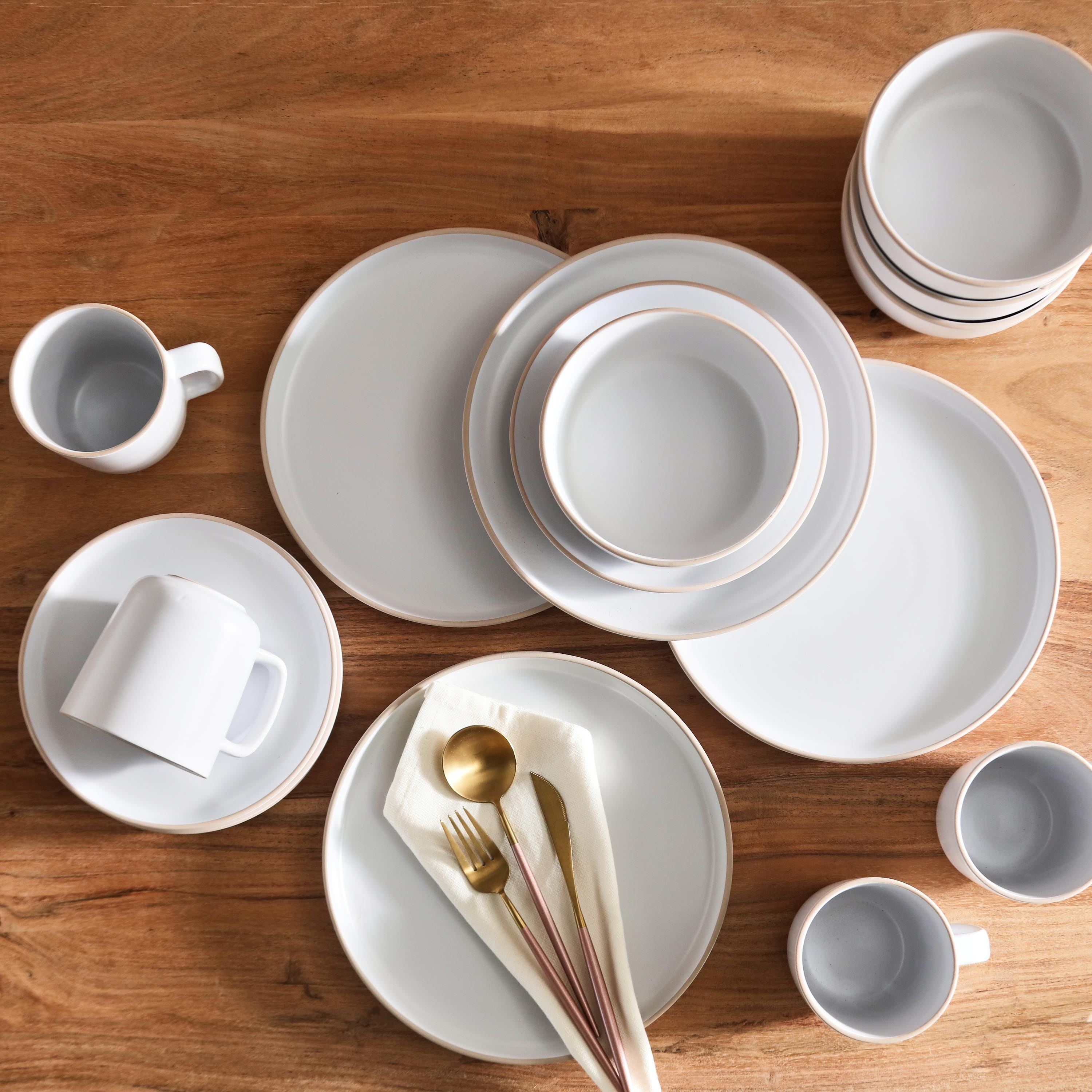 طقم عشاء 16 قطعة من الخزف الحجري من إليجنزا - 4 أشخاص-hbxhomeware-hbxkitchen-image-1