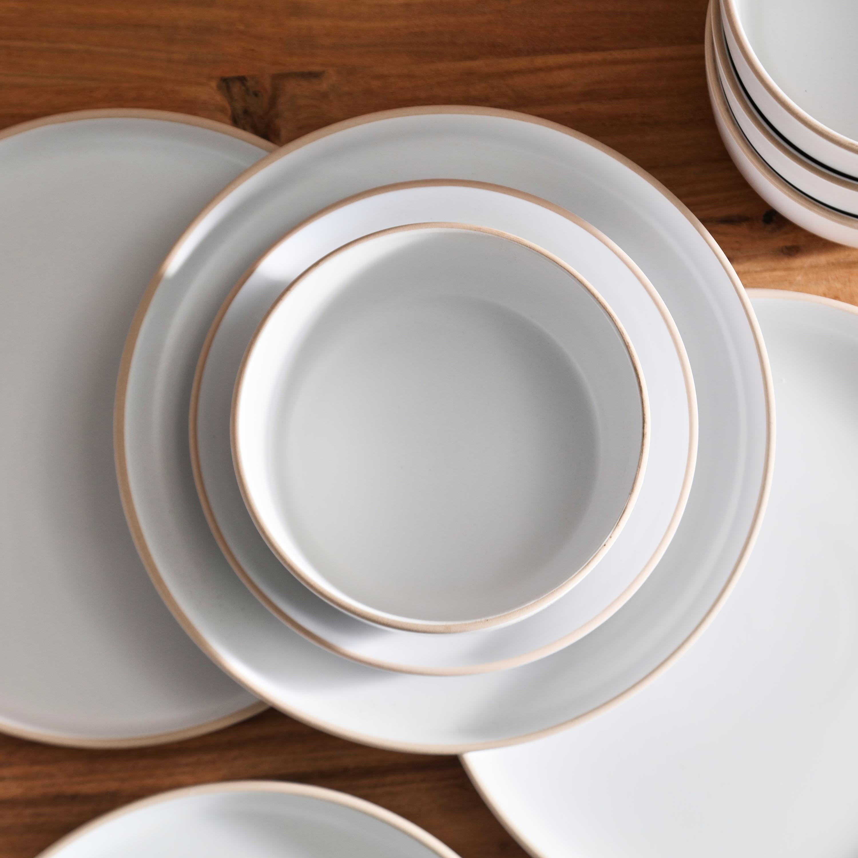 طقم عشاء 16 قطعة من الخزف الحجري من إليجنزا - 4 أشخاص-hbxhomeware-hbxkitchen-image-3