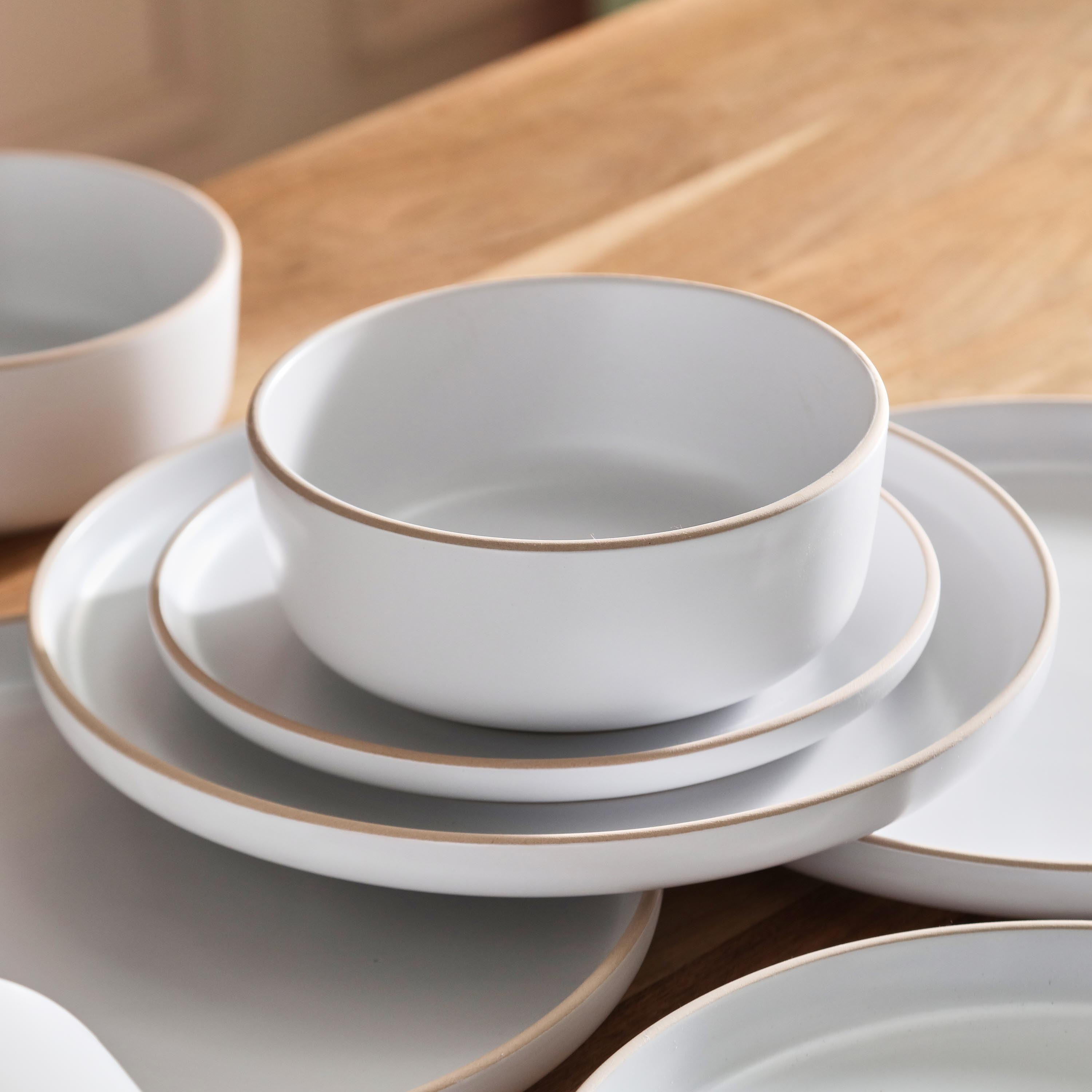 طقم عشاء 16 قطعة من الخزف الحجري من إليجنزا - 4 أشخاص-hbxhomeware-hbxkitchen-image-4