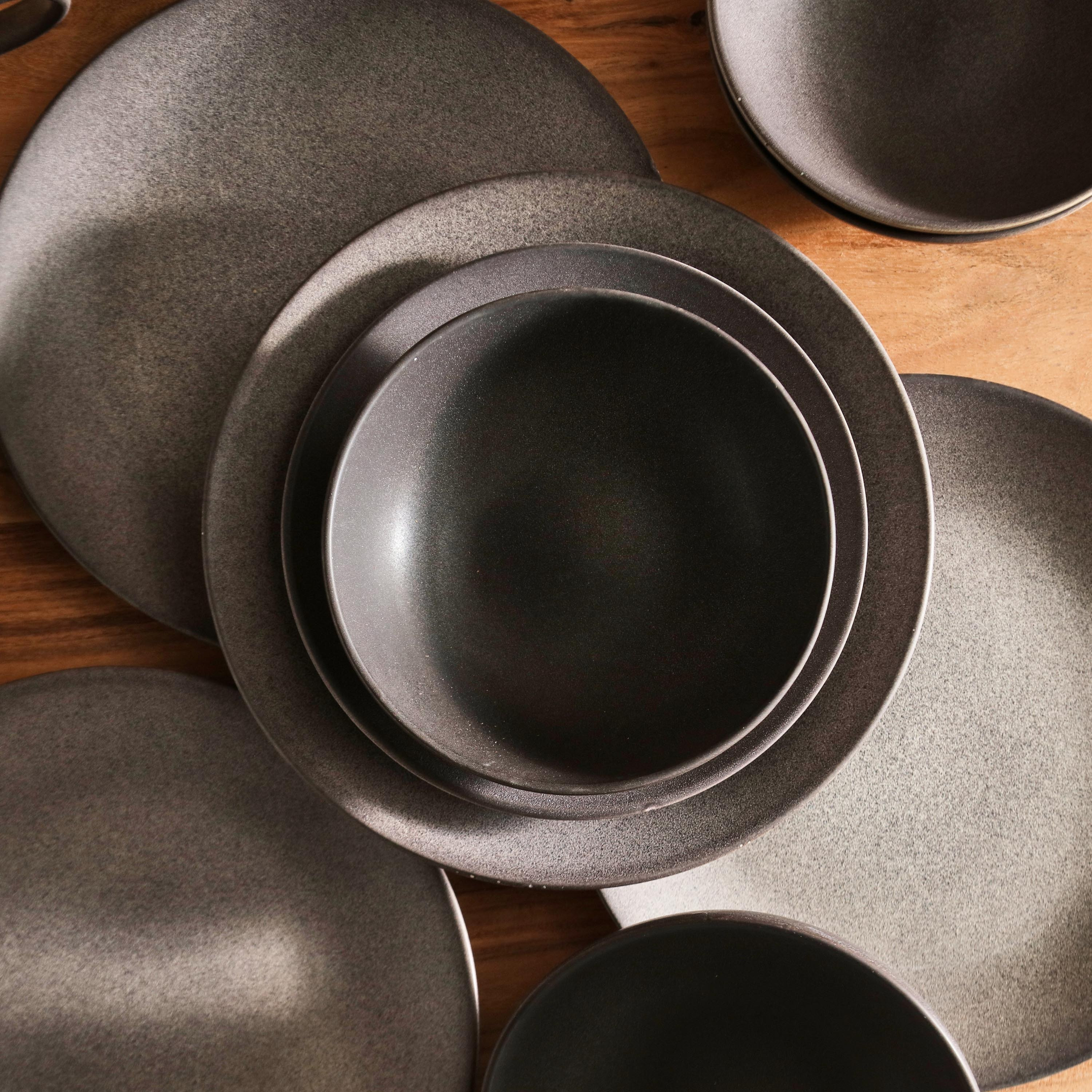 طقم عشاء 16 قطعة من الخزف الحجري من إليجنزا - 4 أشخاص-hbxhomeware-hbxkitchen-image-3