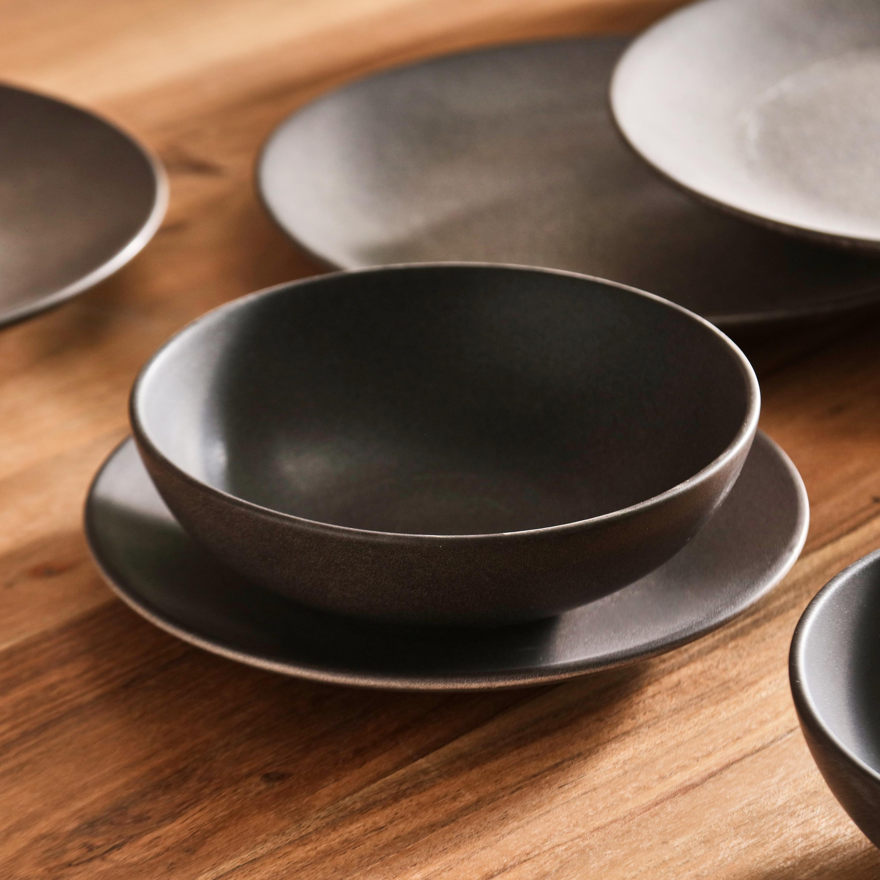 طقم عشاء 16 قطعة من الخزف الحجري من إليجنزا - 4 أشخاص-hbxhomeware-hbxkitchen-image-4