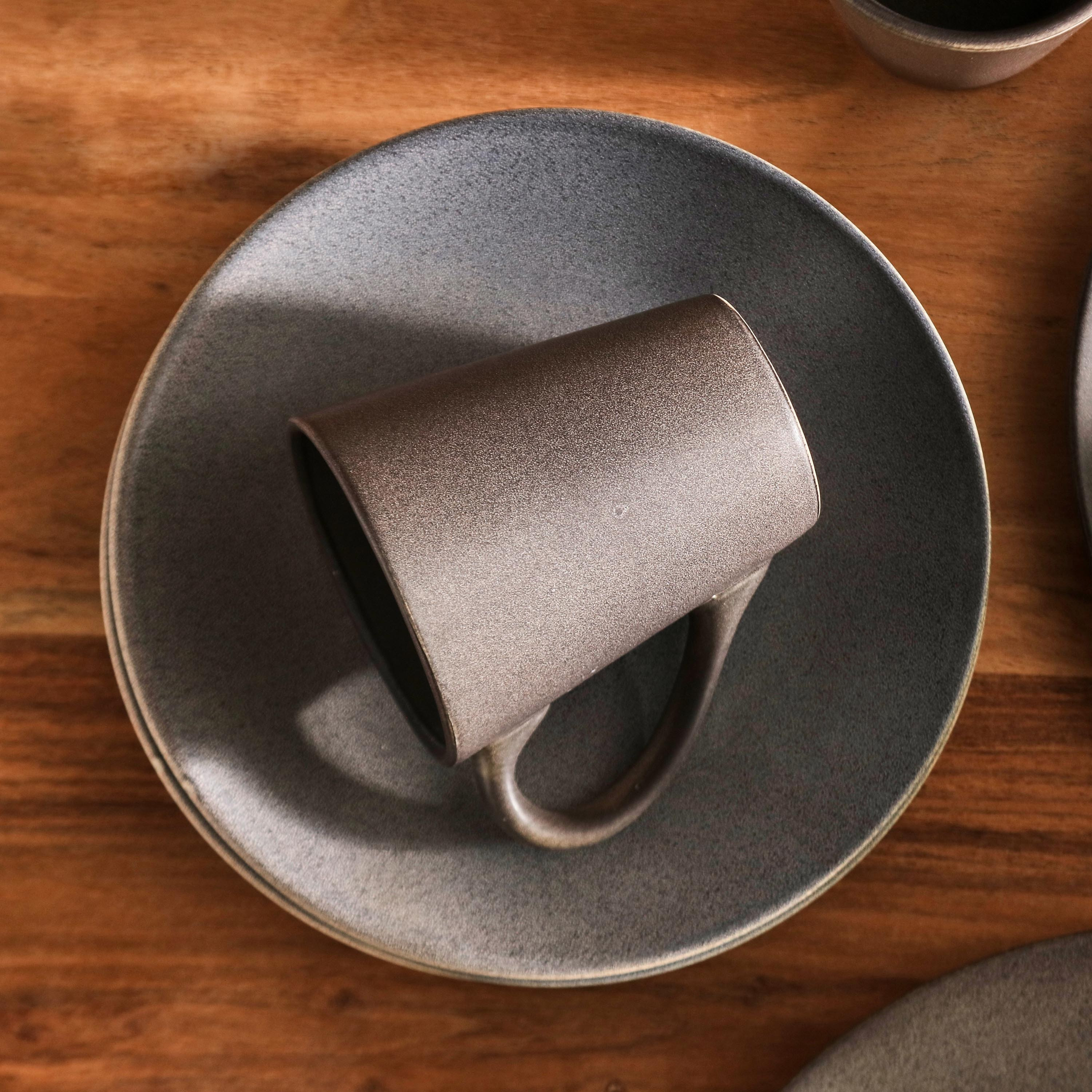 طقم عشاء 16 قطعة من الخزف الحجري من إليجنزا - 4 أشخاص-hbxhomeware-hbxkitchen-image-5