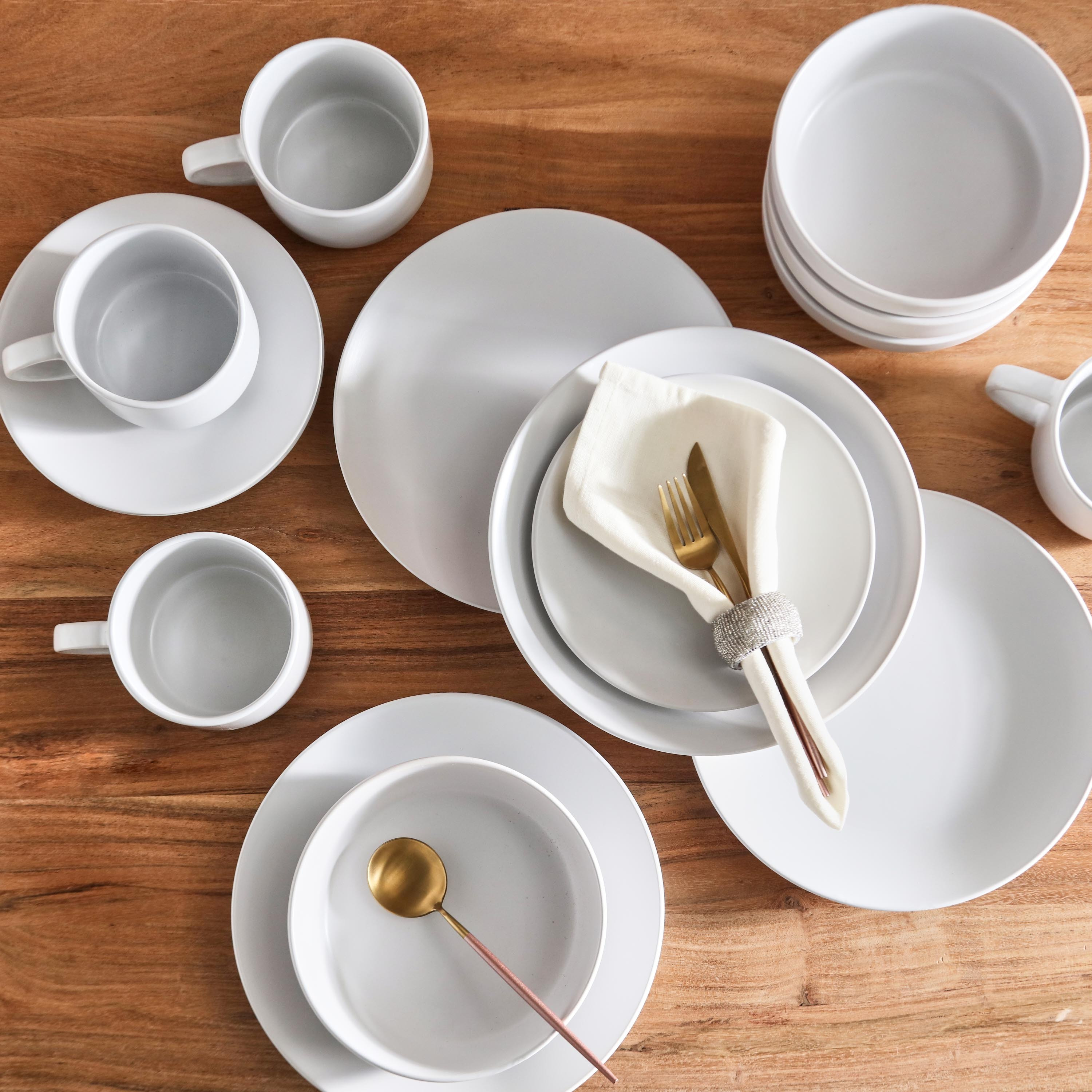 طقم عشاء 16 قطعة من الخزف الحجري من إليجنزا - 4 أشخاص-hbxhomeware-hbxkitchen-image-1