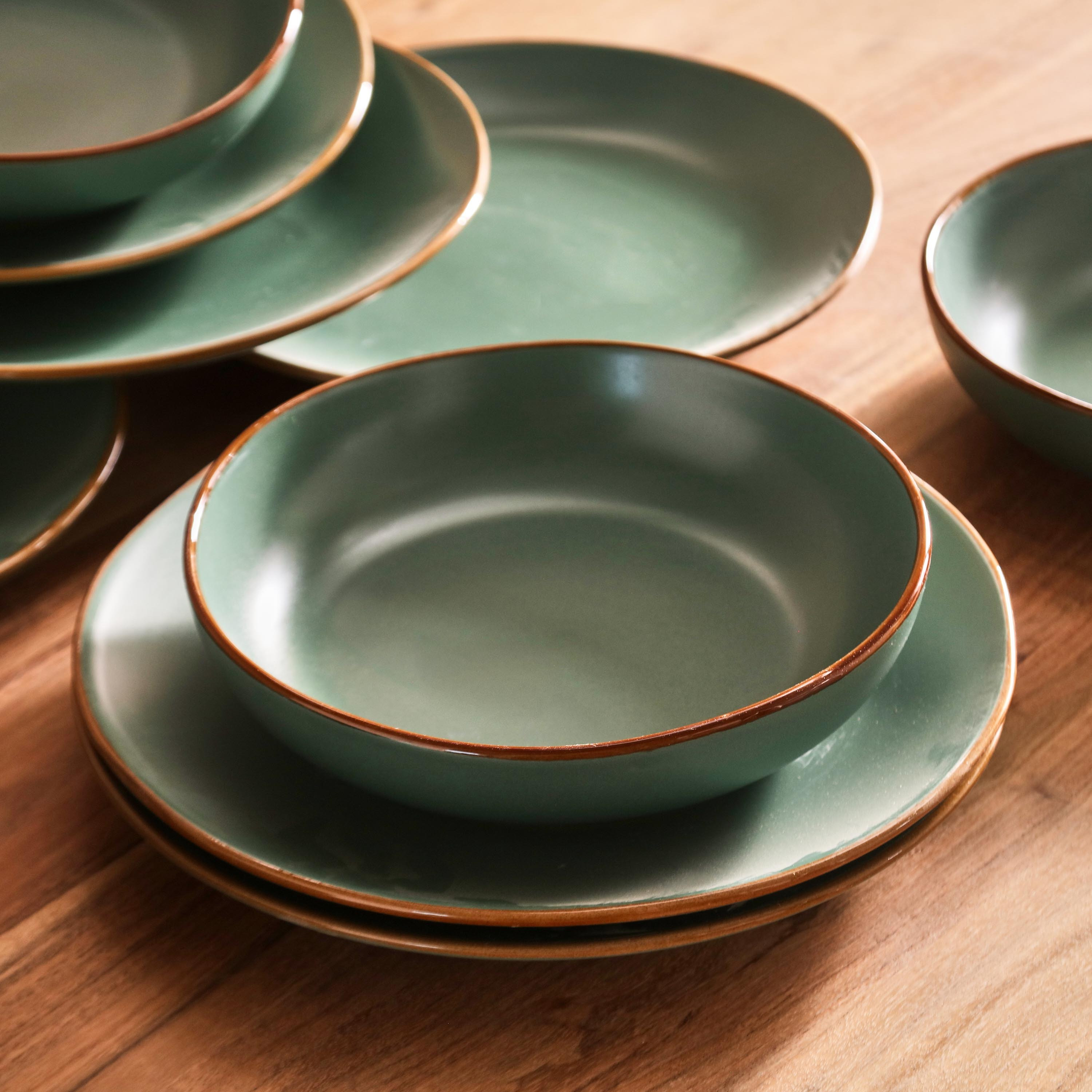 طقم عشاء 18 قطعة من الخزف الحجري من إليجنزا - 6 أشخاص-hbxhomeware-hbxkitchen-image-4