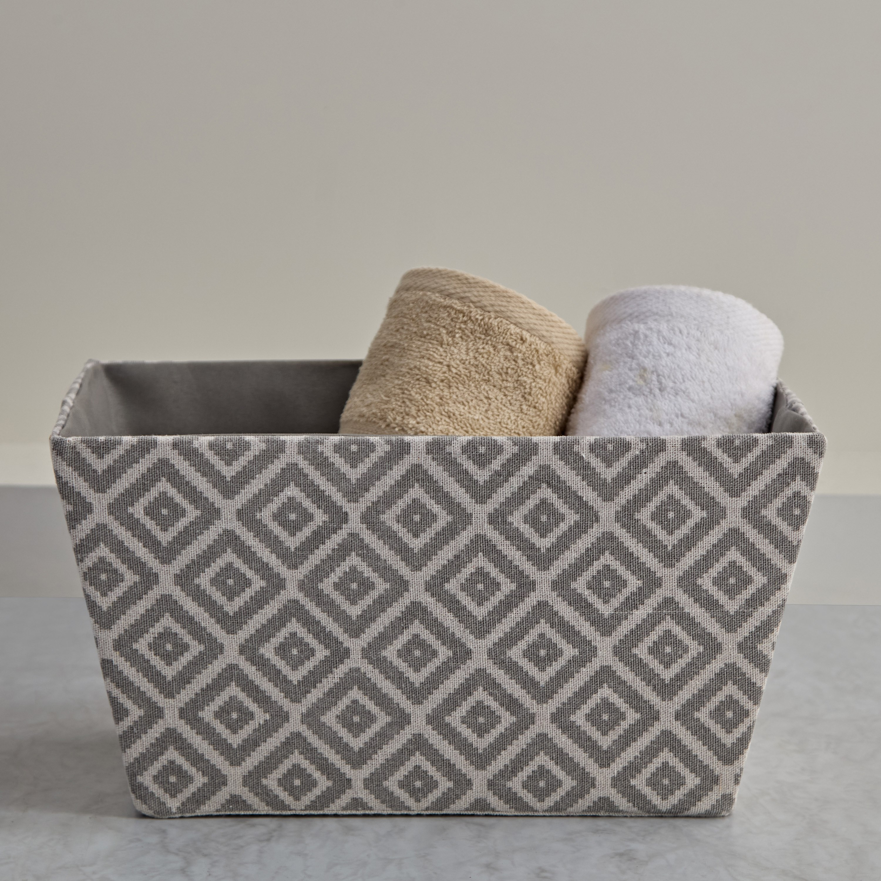 سلة تخزين قماش رومبس من أركيد- 34x24x18 سم-hbxbedroom-bedroomaccessories-bedroomstorage-image-1