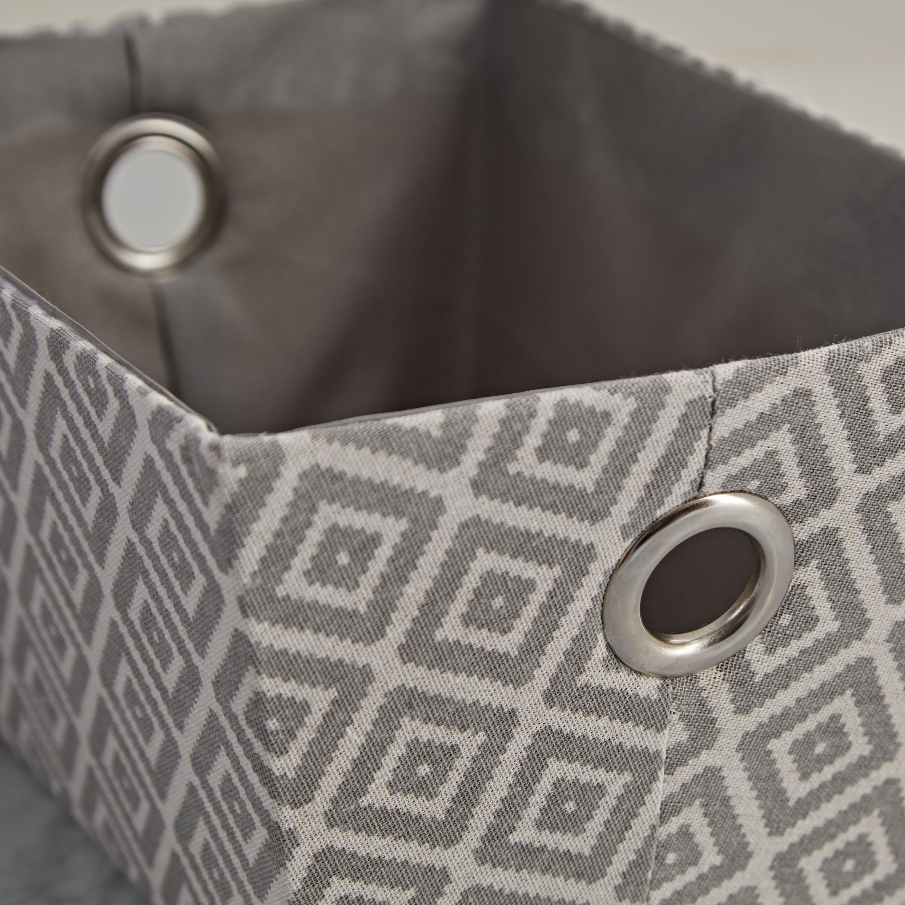 سلة تخزين قماش رومبس من أركيد- 34x24x18 سم-hbxbedroom-bedroomaccessories-bedroomstorage-image-3