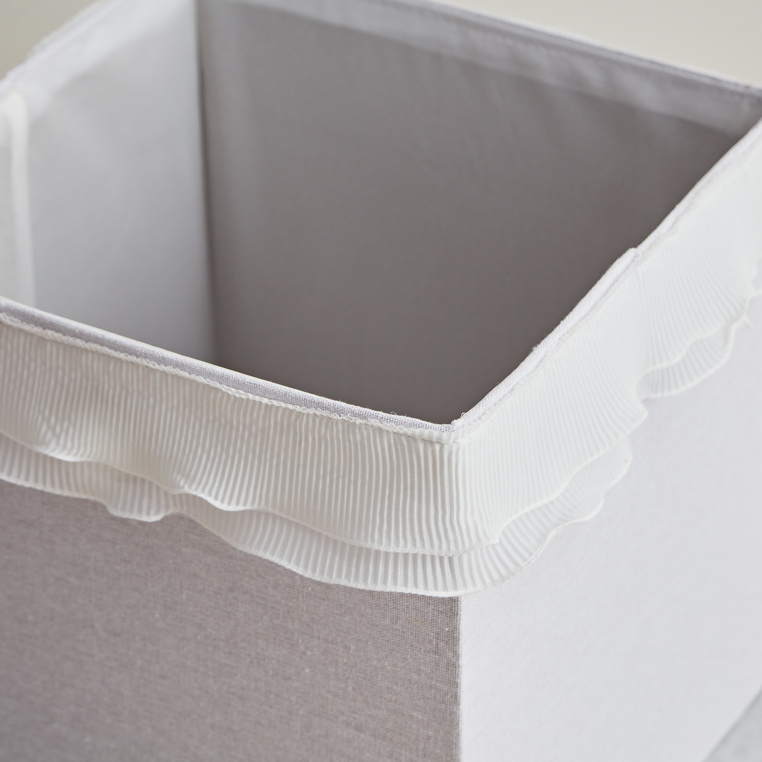صندوق قماش مربع قابل للطي من لورين - 32x32x33 سم-hbxbedroom-bedroomaccessories-bedroomstorage-image-4