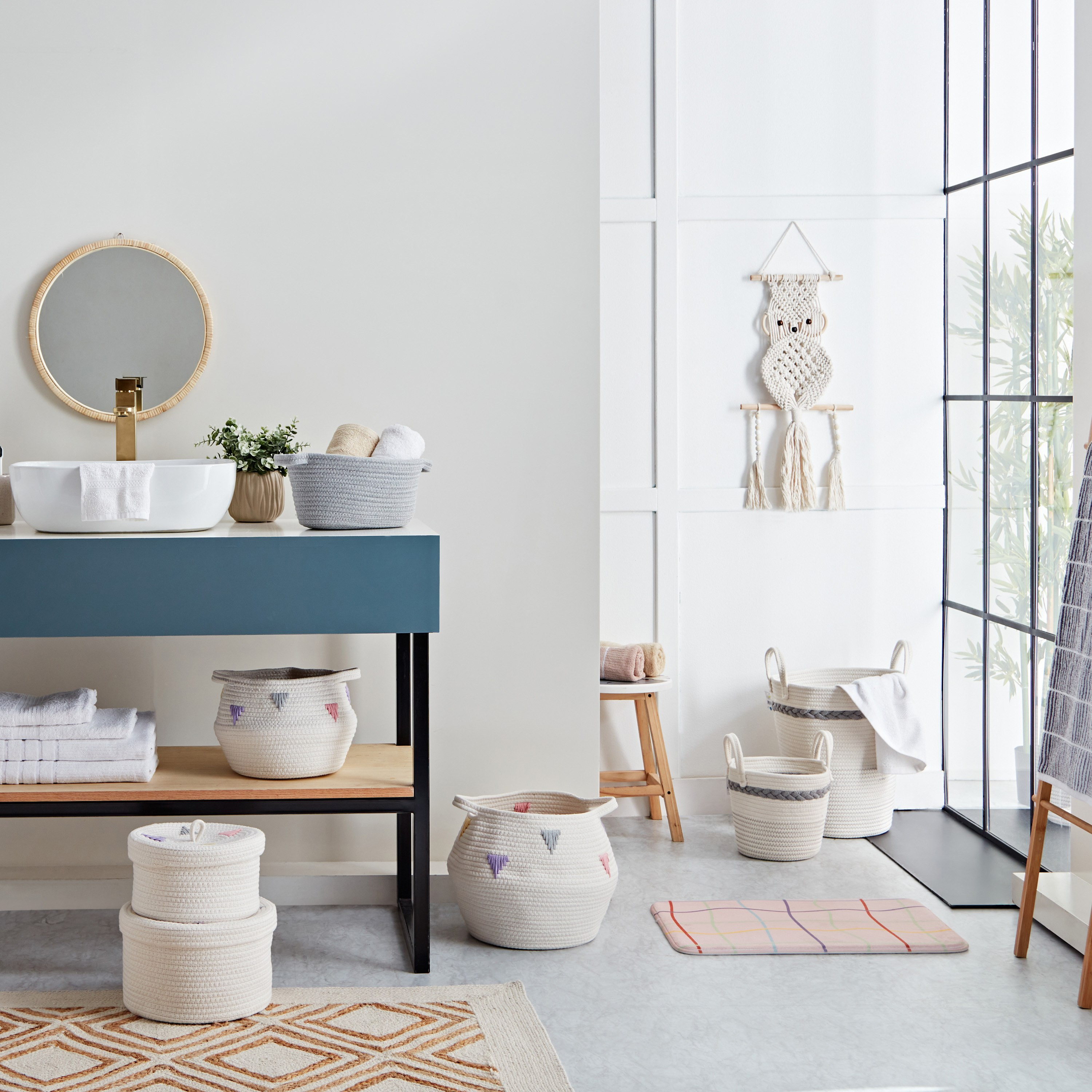 سلة غسيل مستديرة من الحبال القطنية من لورين - 35x40 سم-hbxbathroom-bathroomstorage-laundryhampers-image-4