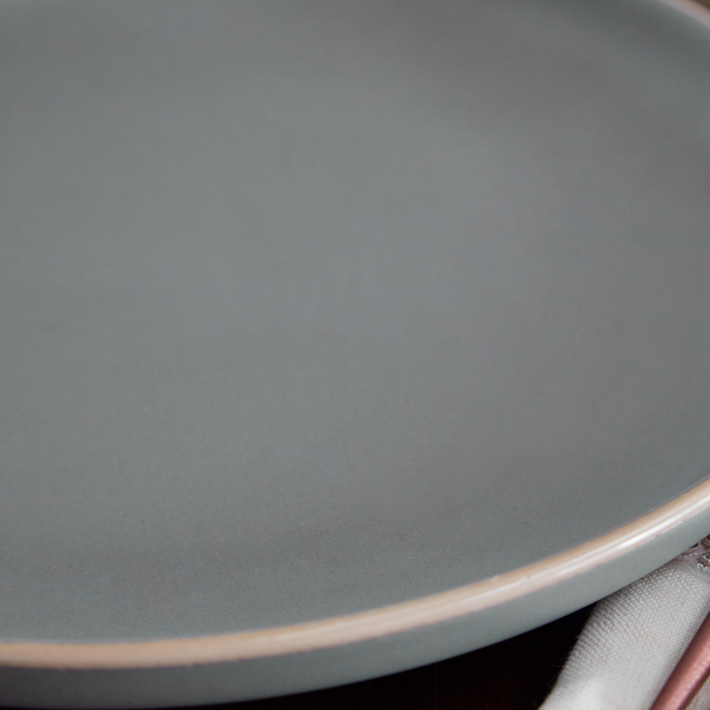 Olivia Stoneware Dinner Plate - 27 cm-hbxdecorandfurnishings-tabletop-crockery-image-3