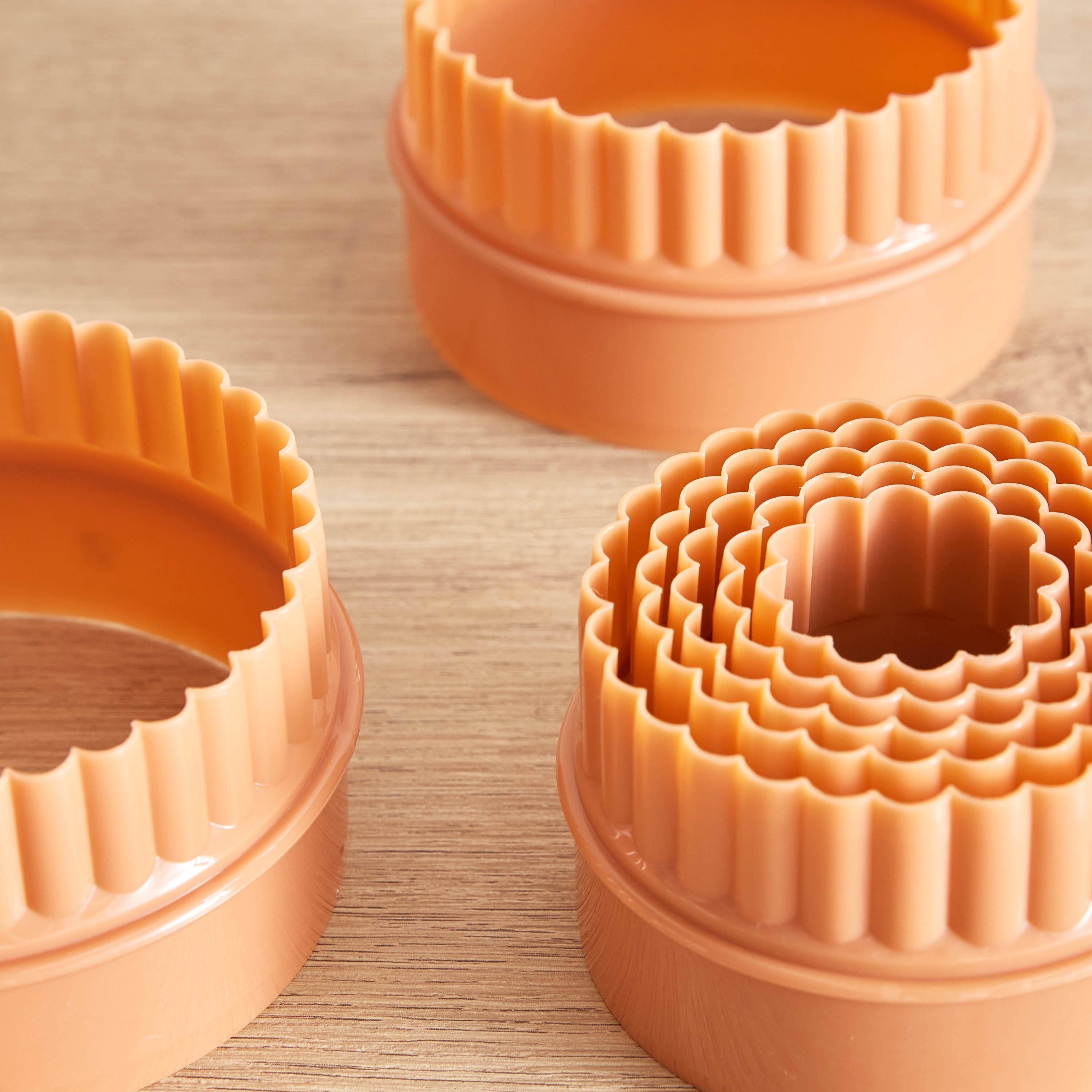 Avon 7-Piece Nylon Cookie Cutter Set-hbxkitchen-bakeware-image-4