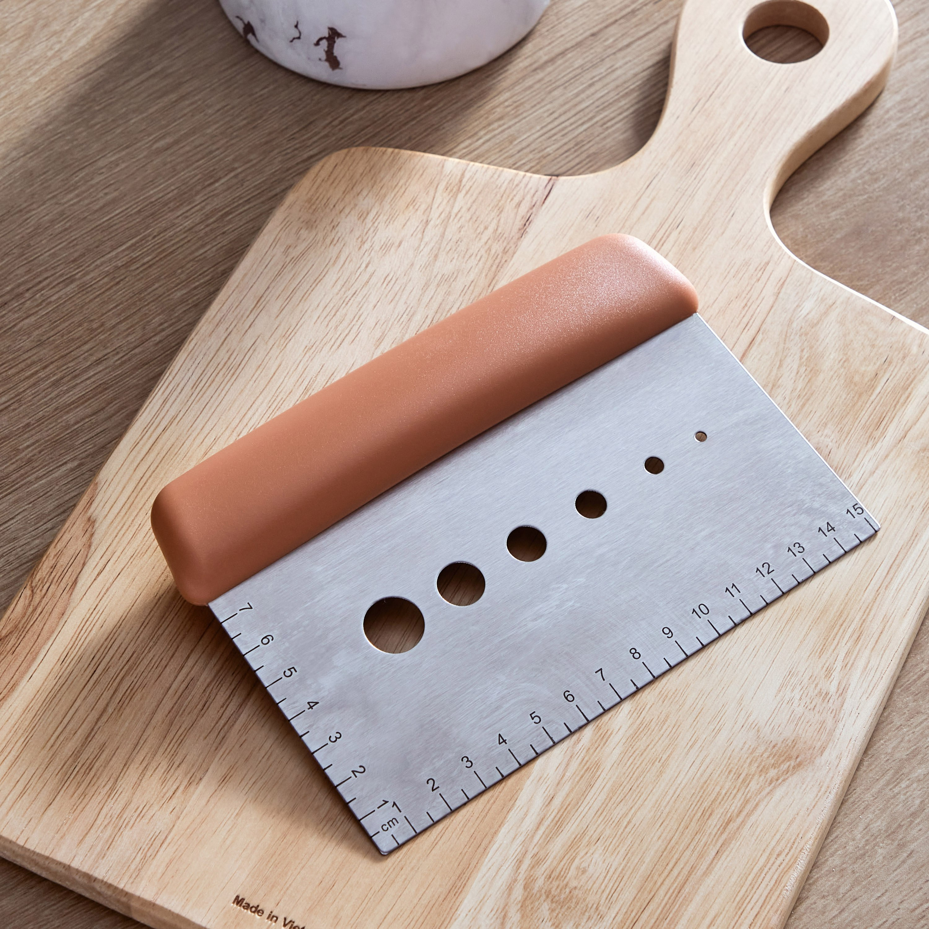 قطاعة عجين ستانلس ستيل من أفون - 16 سم-hbxkitchen-bakeware-image-1