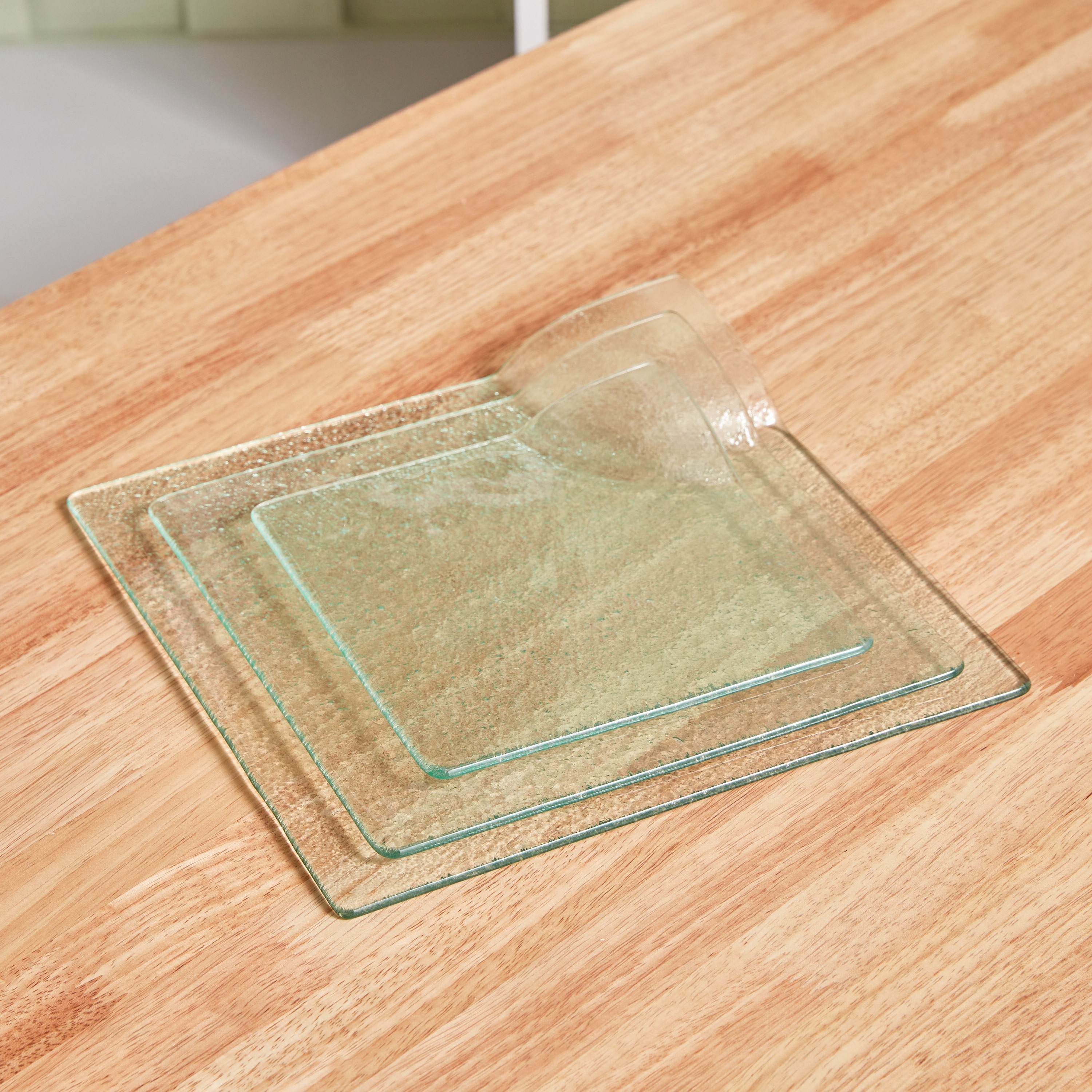 طقم صواني زجاج 3 قطع بتفاصيل طية من ديستان-hbxhomeware-hbxdecorandfurnishings-image-1