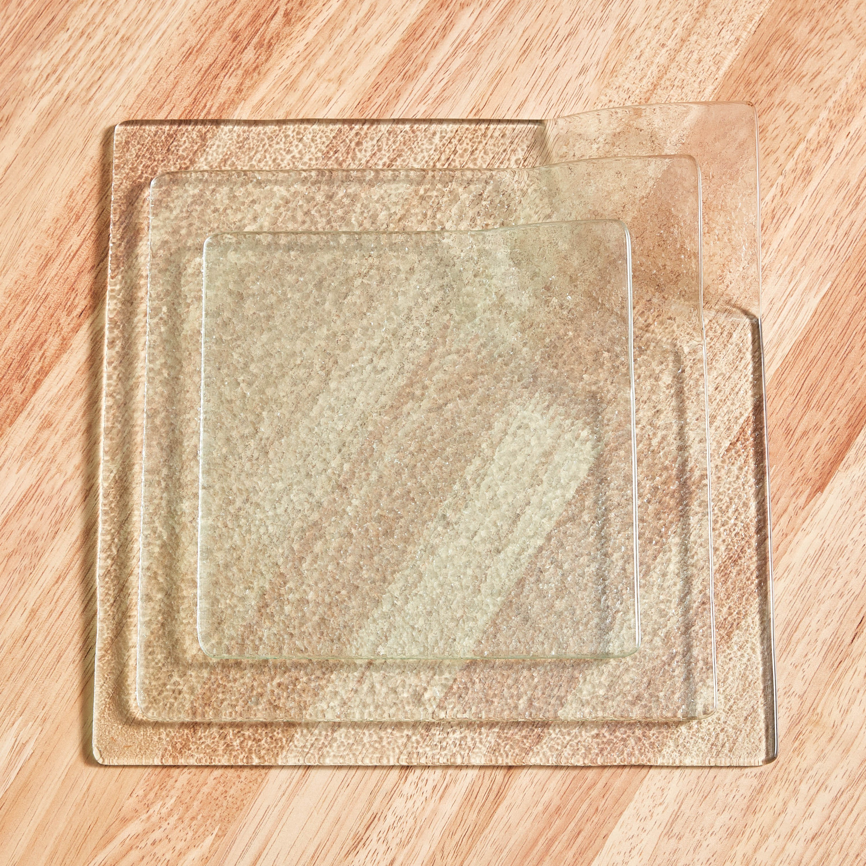 طقم صواني زجاج 3 قطع بتفاصيل طية من ديستان-hbxhomeware-hbxdecorandfurnishings-image-2