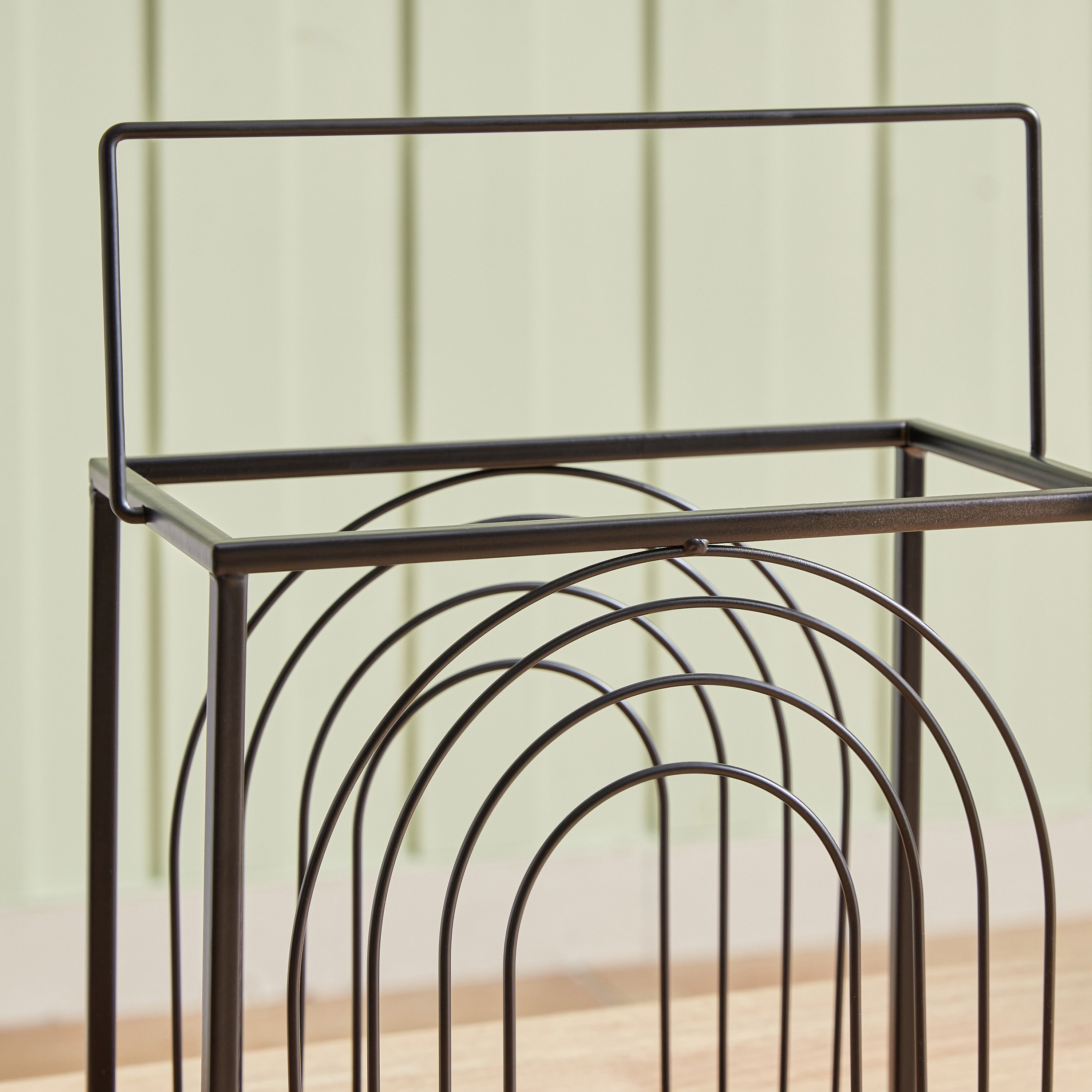 حامل شموع معدن مضلّع وزجاج فوتيف من ديستان - 27x15.5x24 سم-hbxlivingroom-decorandaccessories-candleholders-image-3