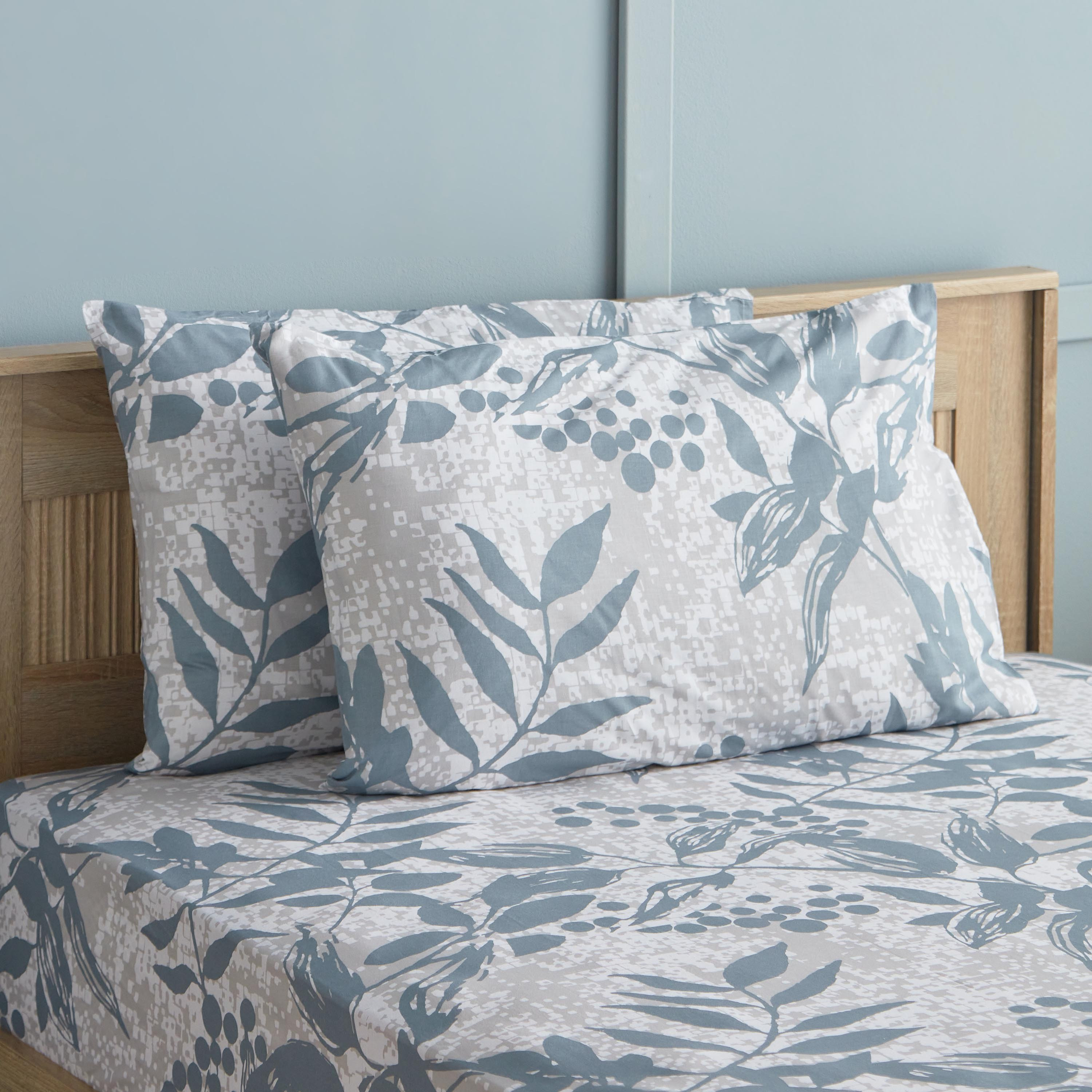طقم غطاء وسادة قطن قطعتين بطبعات من إستونيا - 50x75 سم-hbxhomeware-hbxbedroom-image-1