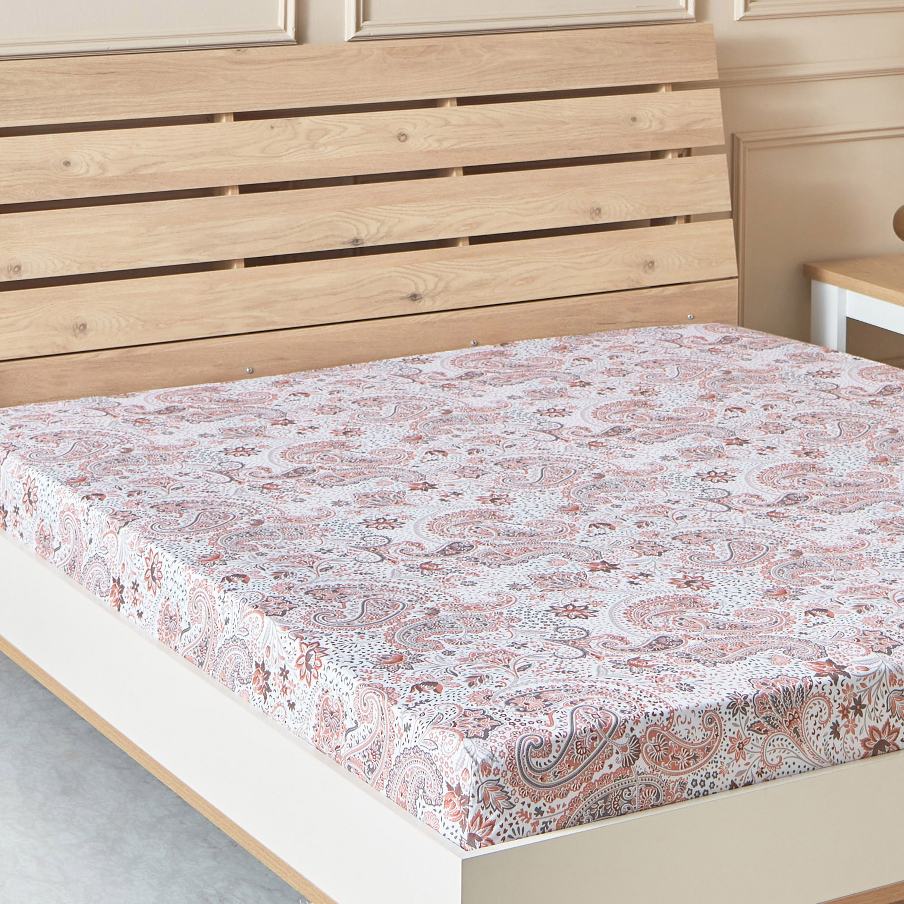شرشف مسطّح قطن كينج بطبعات من إستونيا - 240x260 سم-hbxhomeware-hbxbedroom-image-1