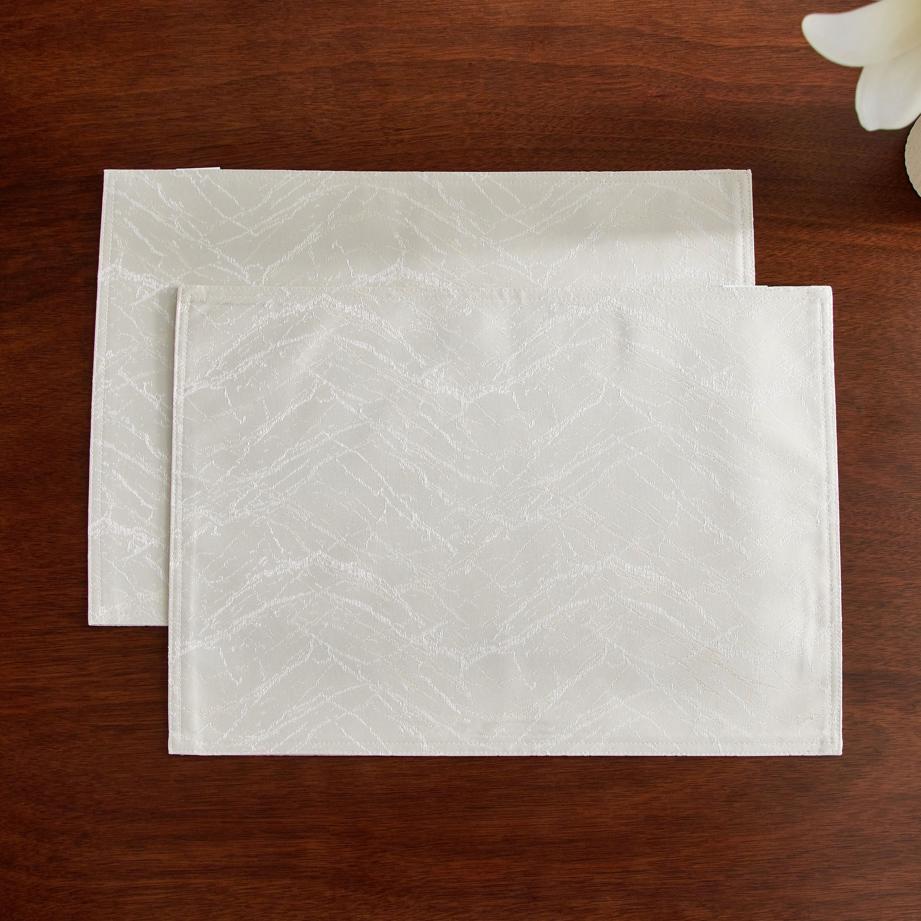 طقم لبادة صحون جاكارد قطعتين يستخدم على الوجهين من هاربر ماربيلا - 33x48 سم-hbxdecorandfurnishings-homefurnishings-tablelinens-image-1