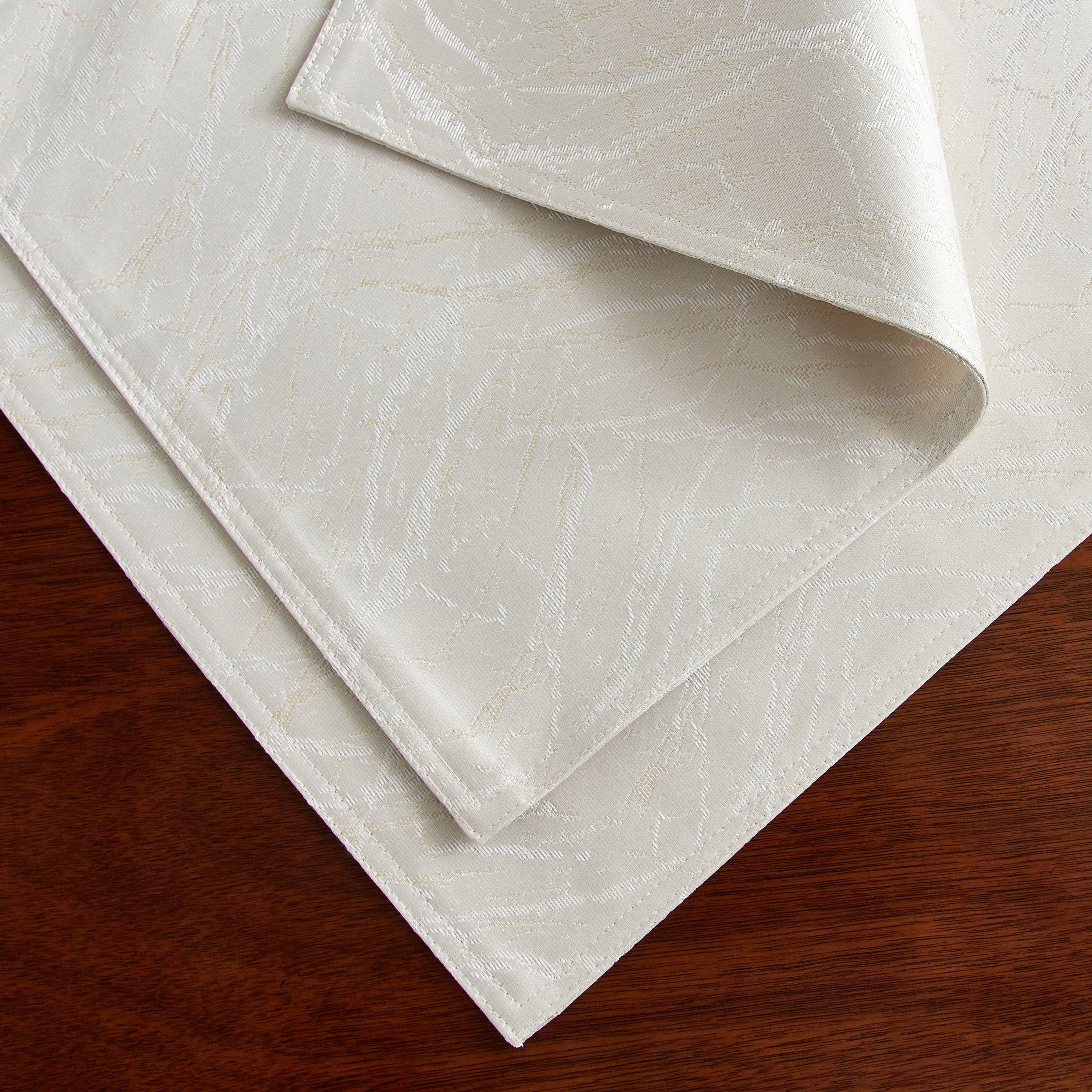 طقم لبادة صحون جاكارد قطعتين يستخدم على الوجهين من هاربر ماربيلا - 33x48 سم-hbxdecorandfurnishings-homefurnishings-tablelinens-image-3
