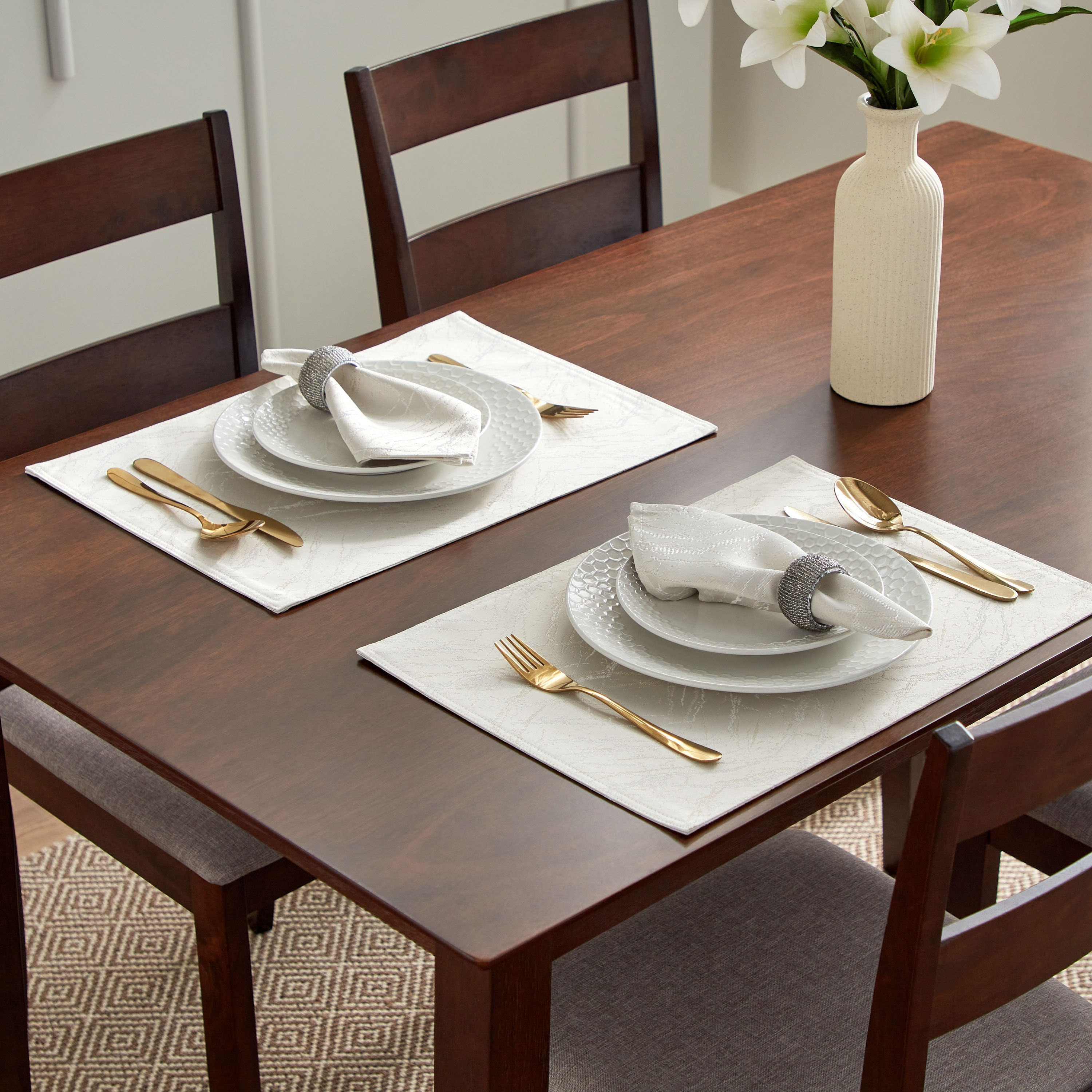 طقم لبادة صحون جاكارد قطعتين يستخدم على الوجهين من هاربر ماربيلا - 33x48 سم-hbxdecorandfurnishings-homefurnishings-tablelinens-image-4