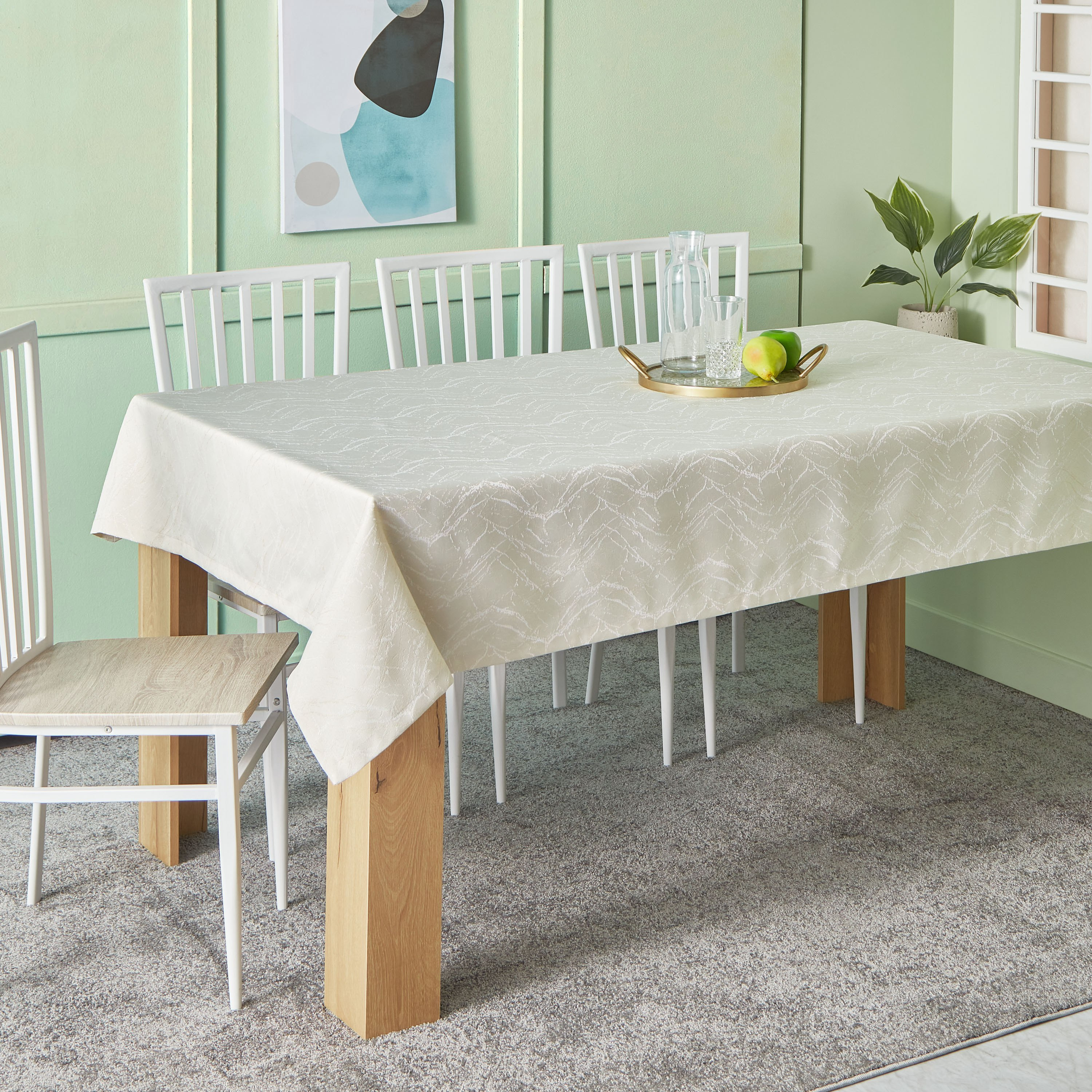 مفرش طاولة جاكار على الوجهين ماربيلا من هاربر - 140x250 سم-hbxdecorandfurnishings-homefurnishings-tablelinens-image-1