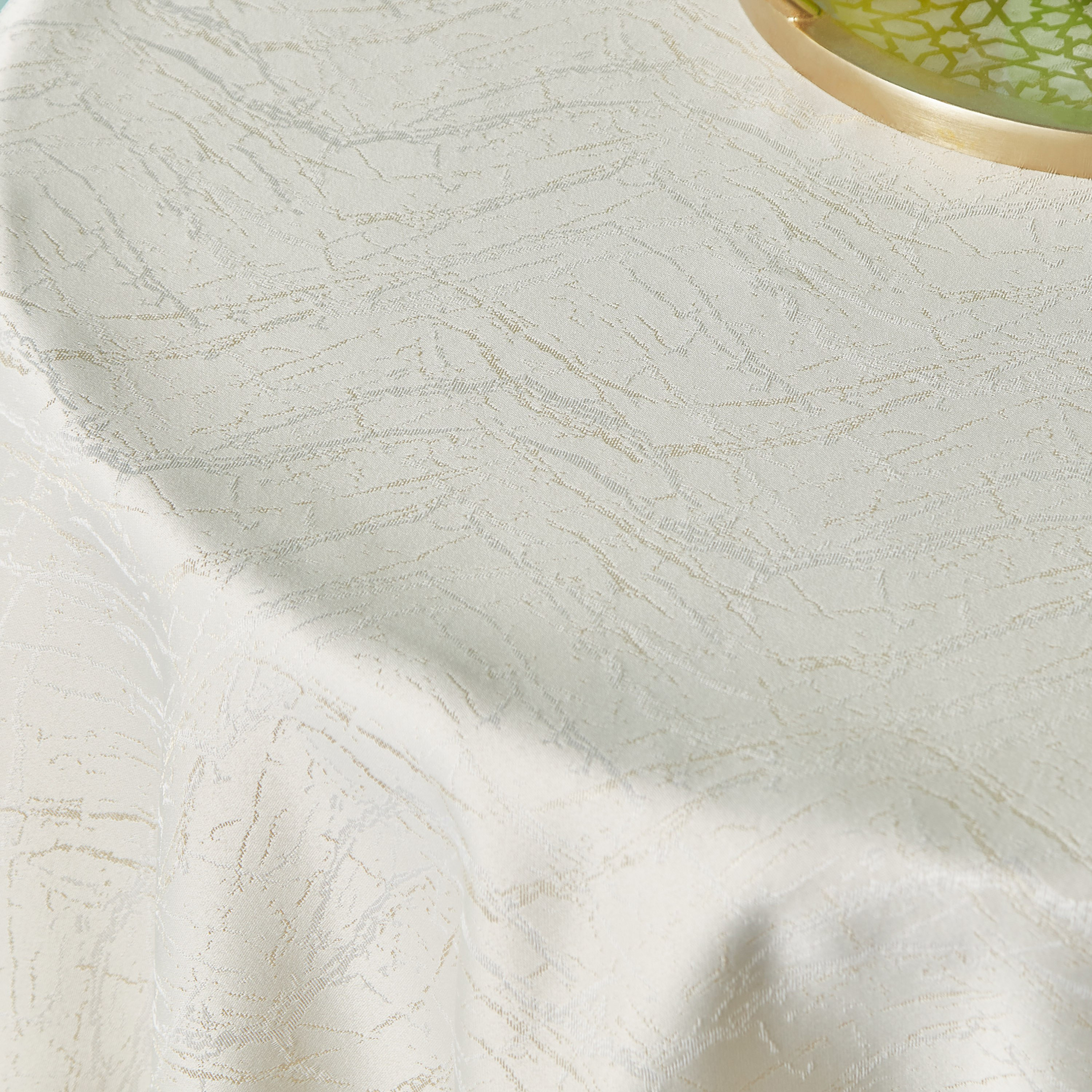 مفرش طاولة جاكارد مستدير من هاربر ماربيلا - 140 سم-hbxdecorandfurnishings-homefurnishings-tablelinens-image-2