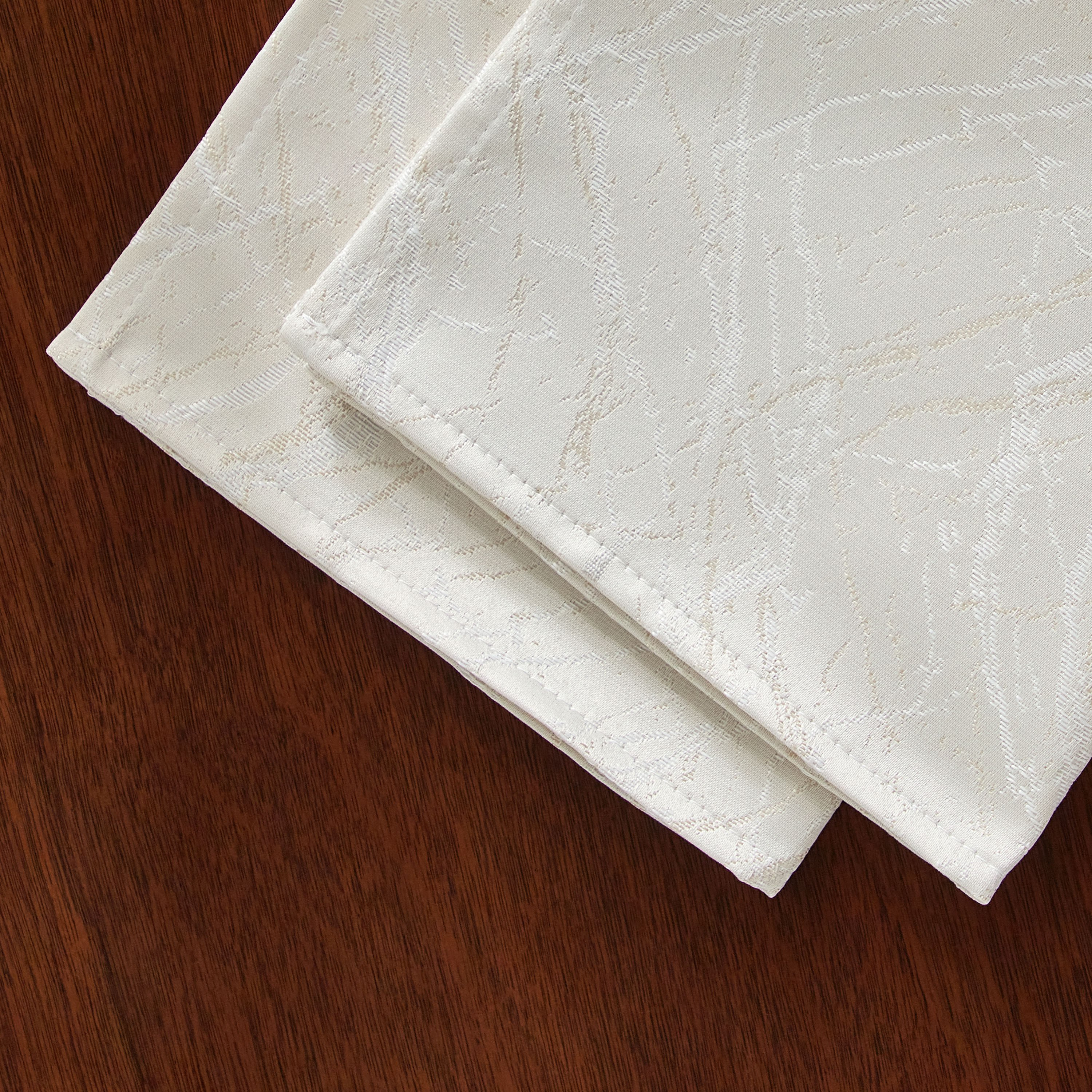 طقم مناديل سفرة جاكارد قطعتين من هاربر ماربيلا - 40x40 سم-hbxdecorandfurnishings-homefurnishings-tablelinens-image-2