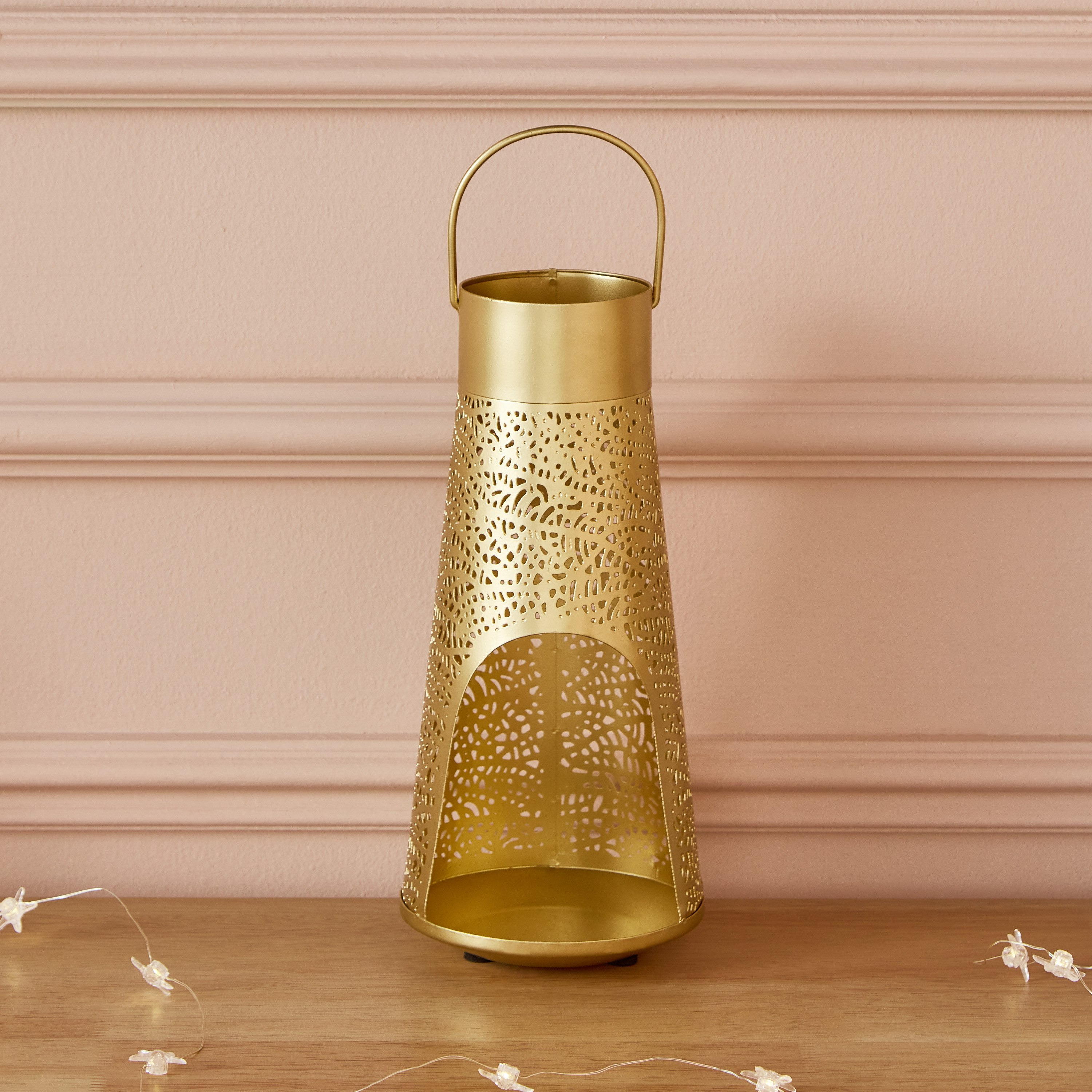 فانوس ديكور معدن محفور من فليكر - 13x13x27 سم-hbxdecorandfurnishings-homeaccessories-lanterns-image-2