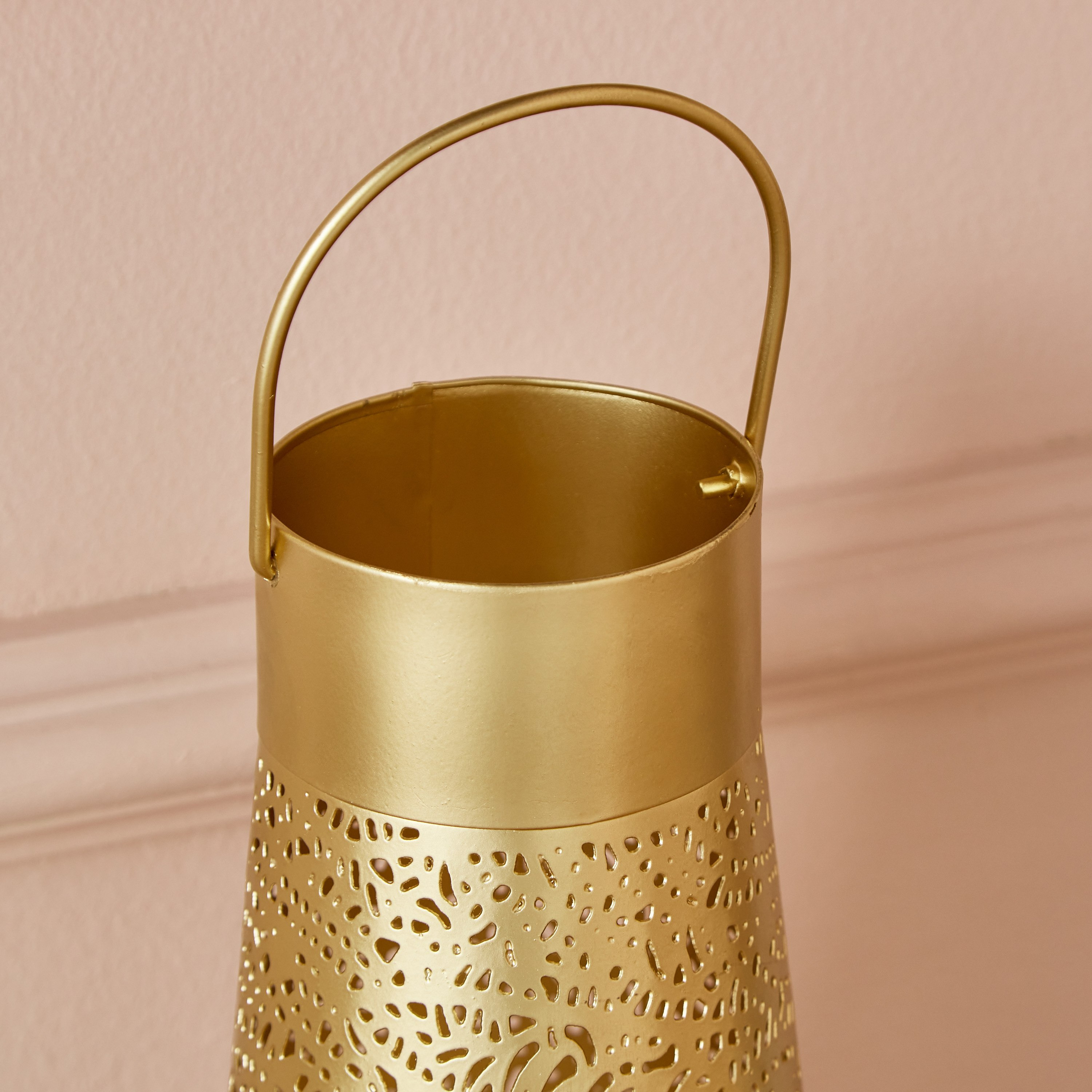 فانوس ديكور معدن محفور من فليكر - 13x13x27 سم-hbxdecorandfurnishings-homeaccessories-lanterns-image-4