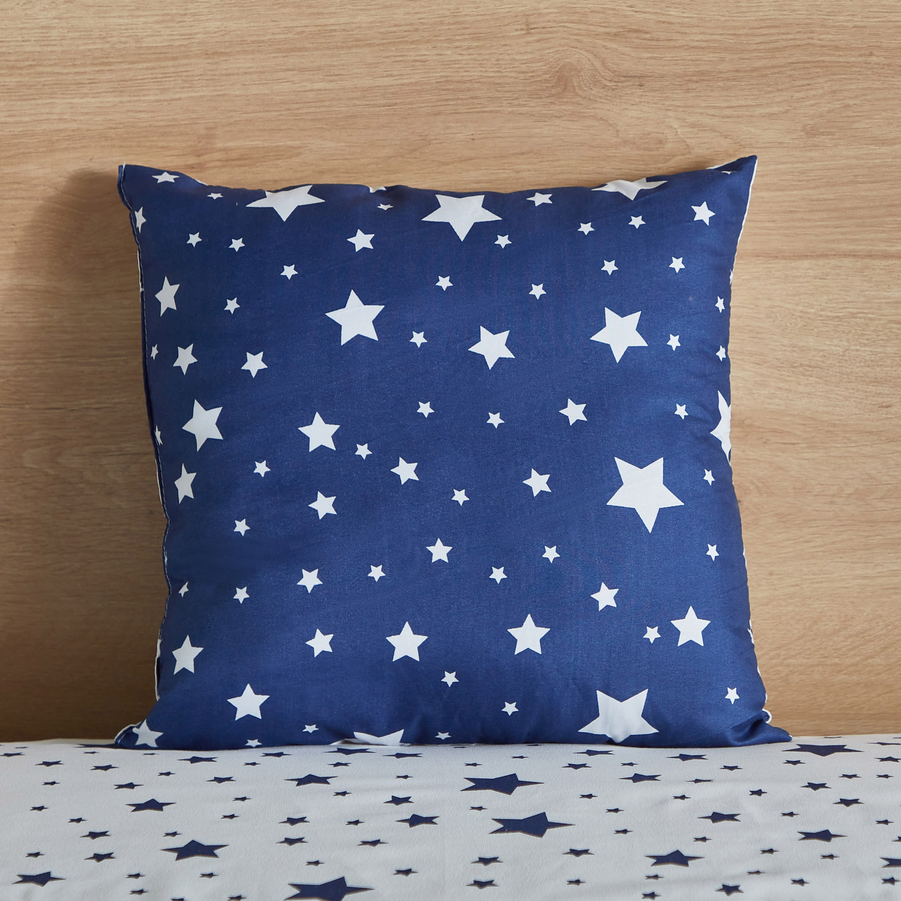 وسادة محشوة قابلة للاستخدام على الوجهين ستاري نايتس من نورا - 40x40 سم-hbxhomeware-hbxkidsandyouth-image-2