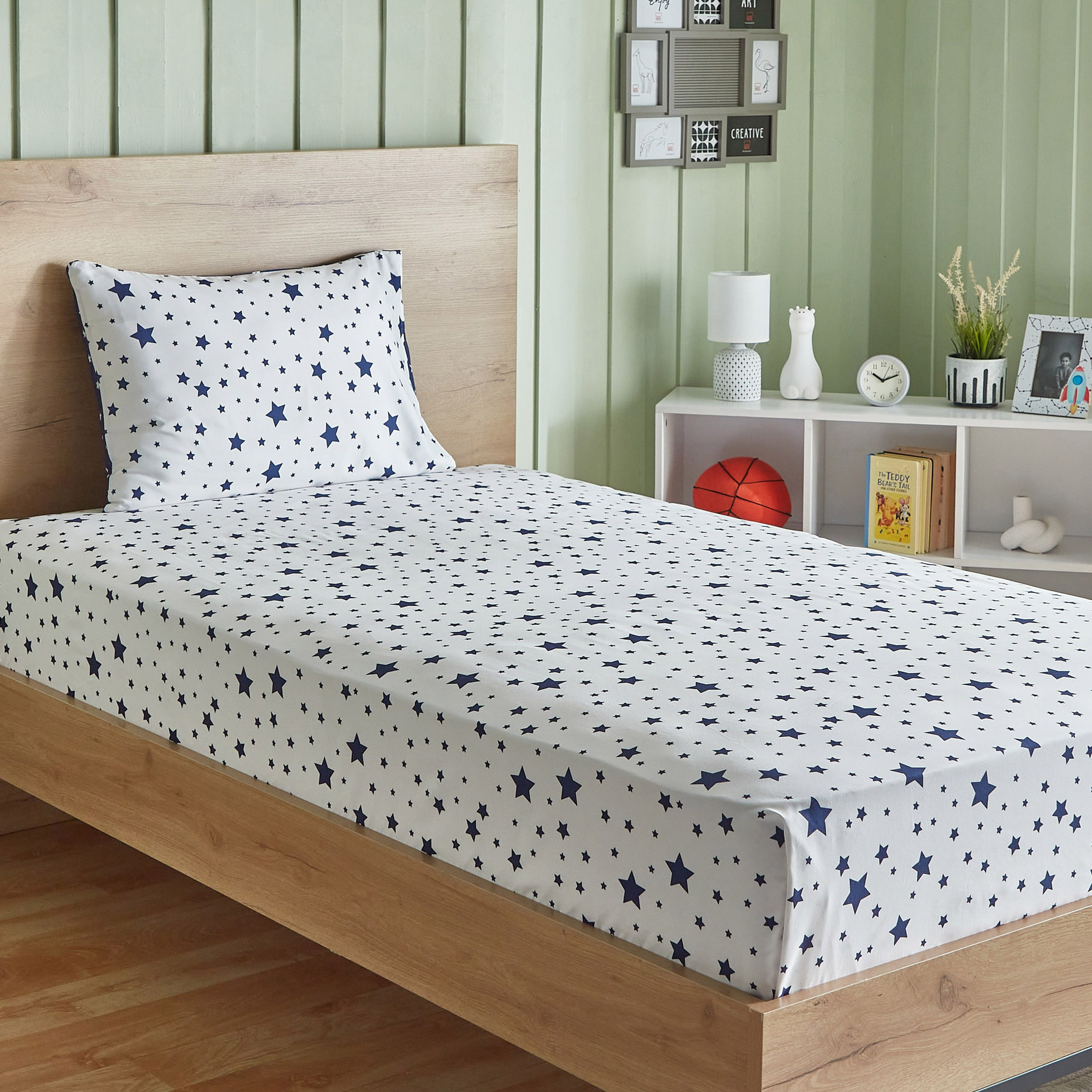 شرشف مسطح توين من الألياف الدقيقة مع غطاء وسادة ستاري نايتس من نورا- 160x240 سم-hbxhomeware-hbxkidsandyouth-image-1