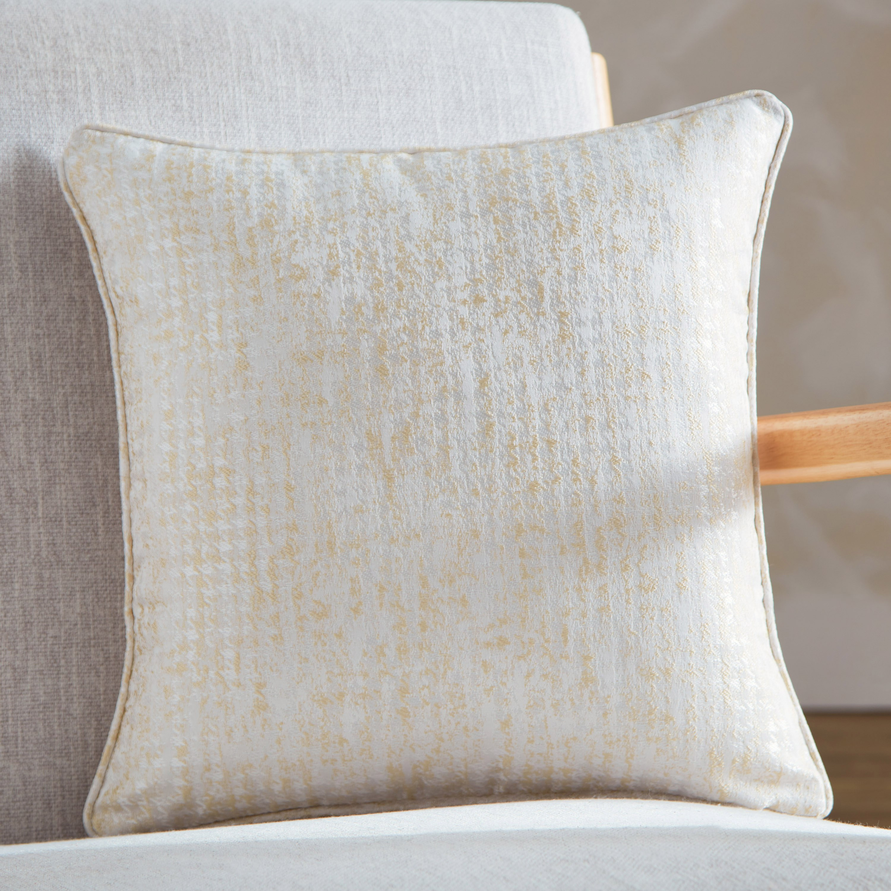 Emma Sophia Jacquard Cushion Cover - 40x40 cm-PROMO_HB_AE_B1G1_250925-image-1