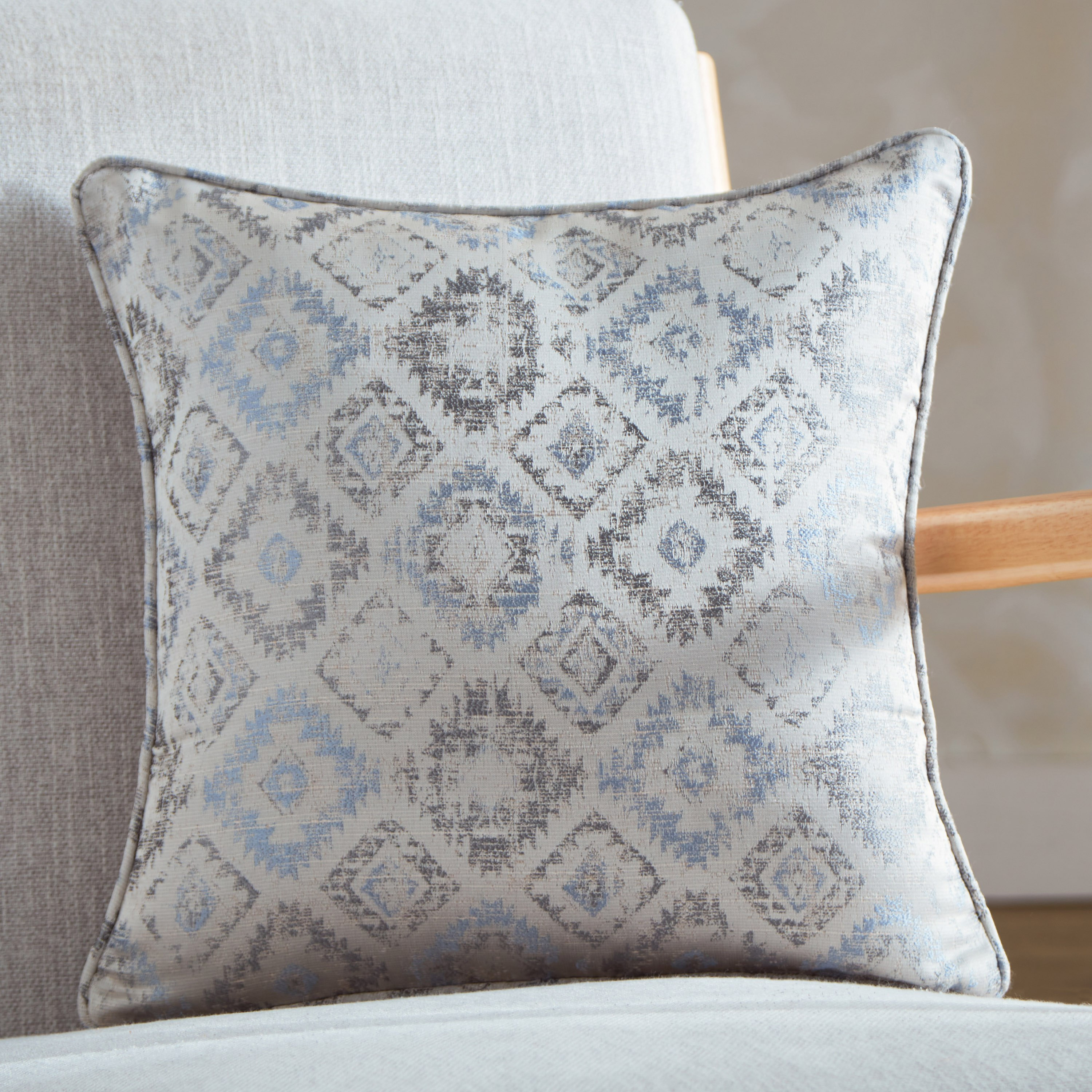 غطاء وسادة جاكار إيدا من إمّا - 40x40 سم-hbxhomeware-cushionsandcovers-cushioncovers-image-1
