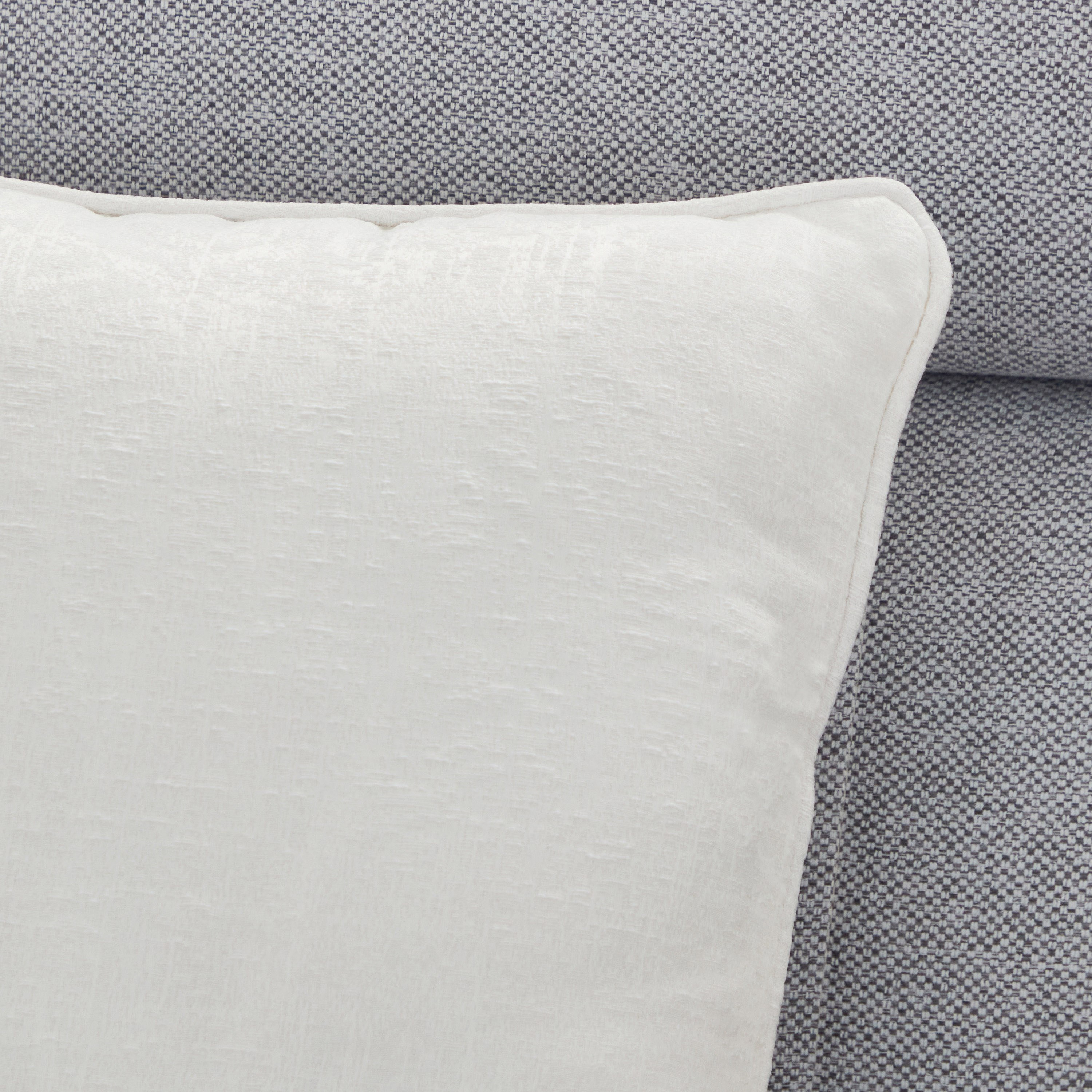 Dolorez Jacquard Cushion Cover- 40x40 cm-hbxhomeware-cushionsandcovers-cushioncovers-image-2