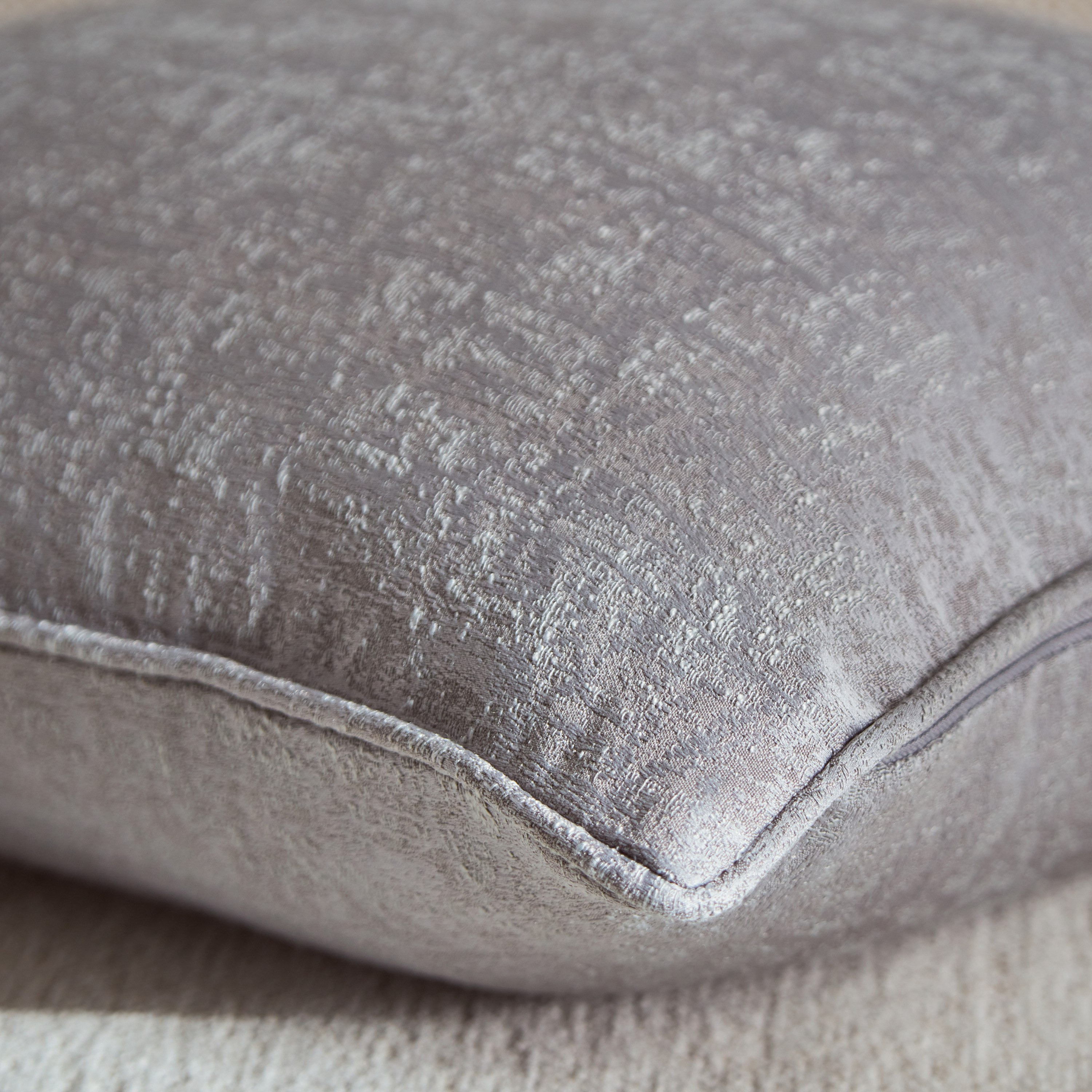 Dolorez Jacquard Cushion Cover- 40x40 cm-hbxhomeware-cushionsandcovers-cushioncovers-image-3