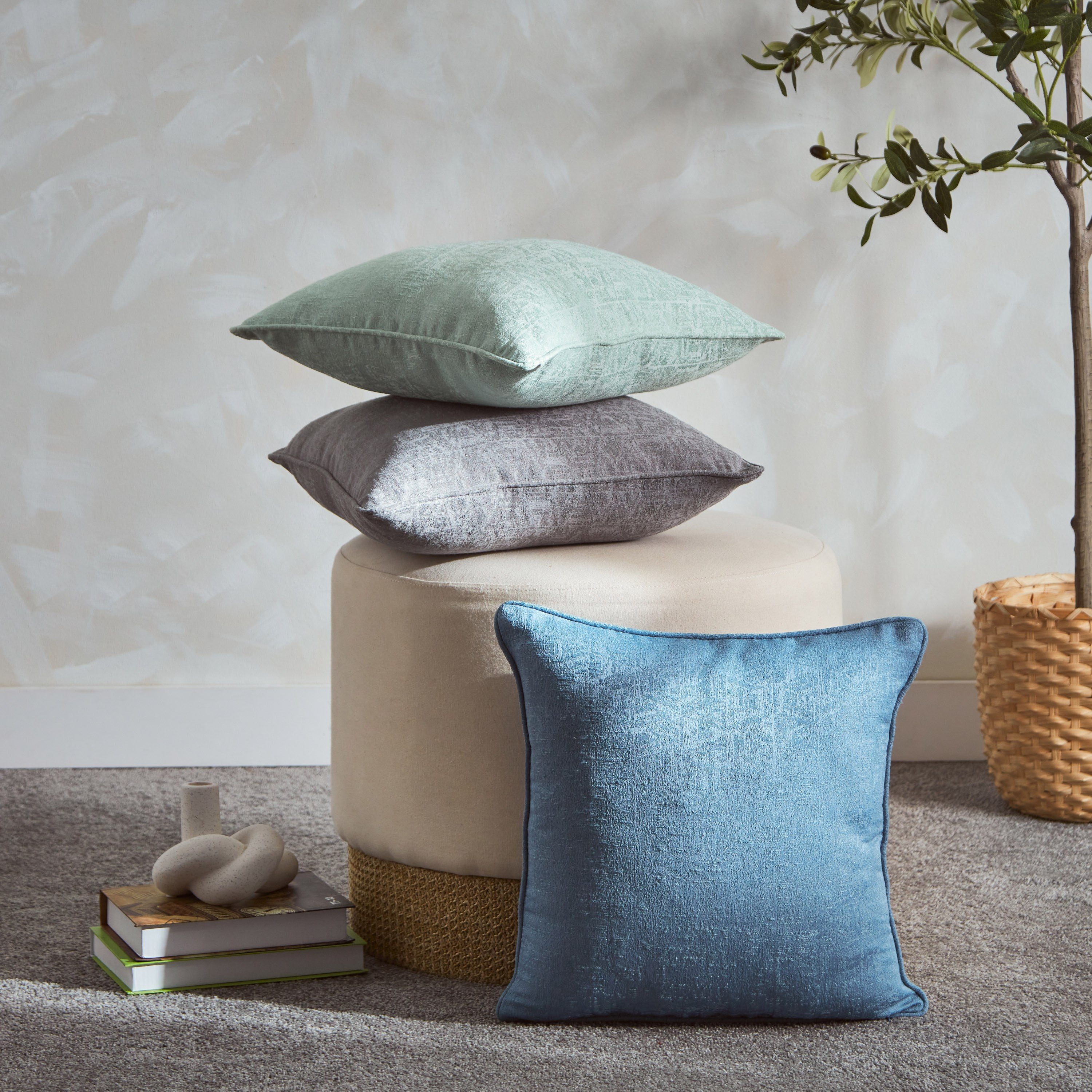 Dolorez Jacquard Cushion Cover- 40x40 cm-hbxhomeware-cushionsandcovers-cushioncovers-image-5