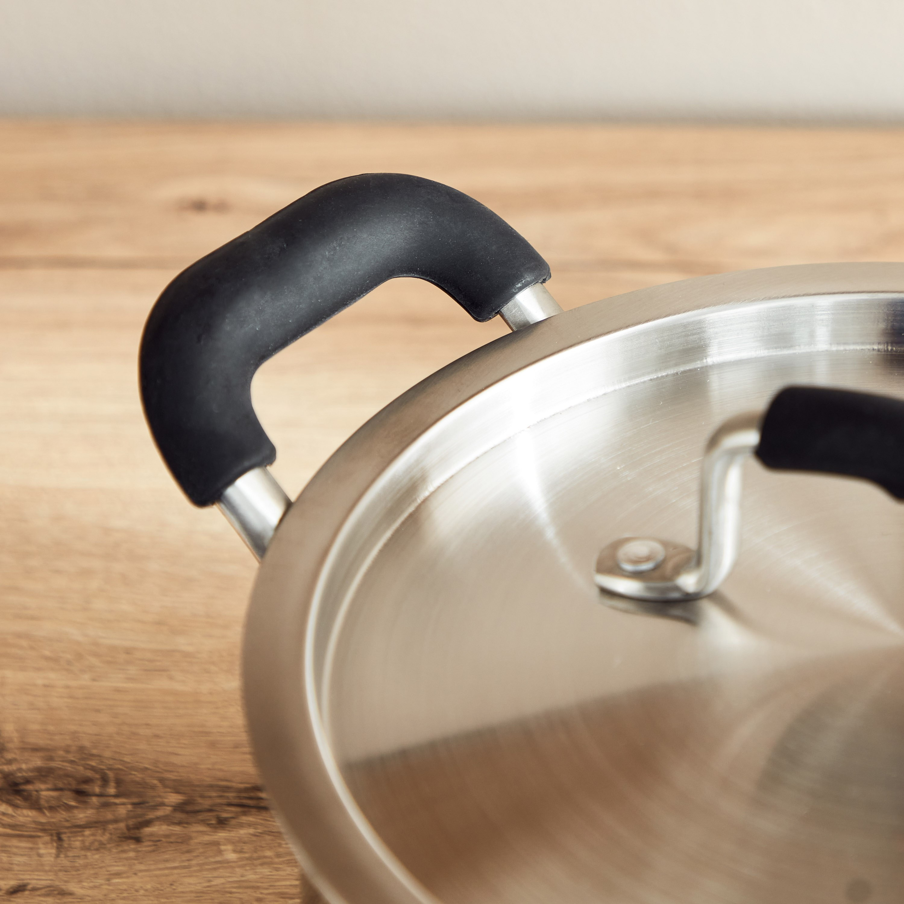 Glisten Steel Triply Casserole with Steel Lid - 20 cm-hbxhomeware-hbxkitchen-image-5