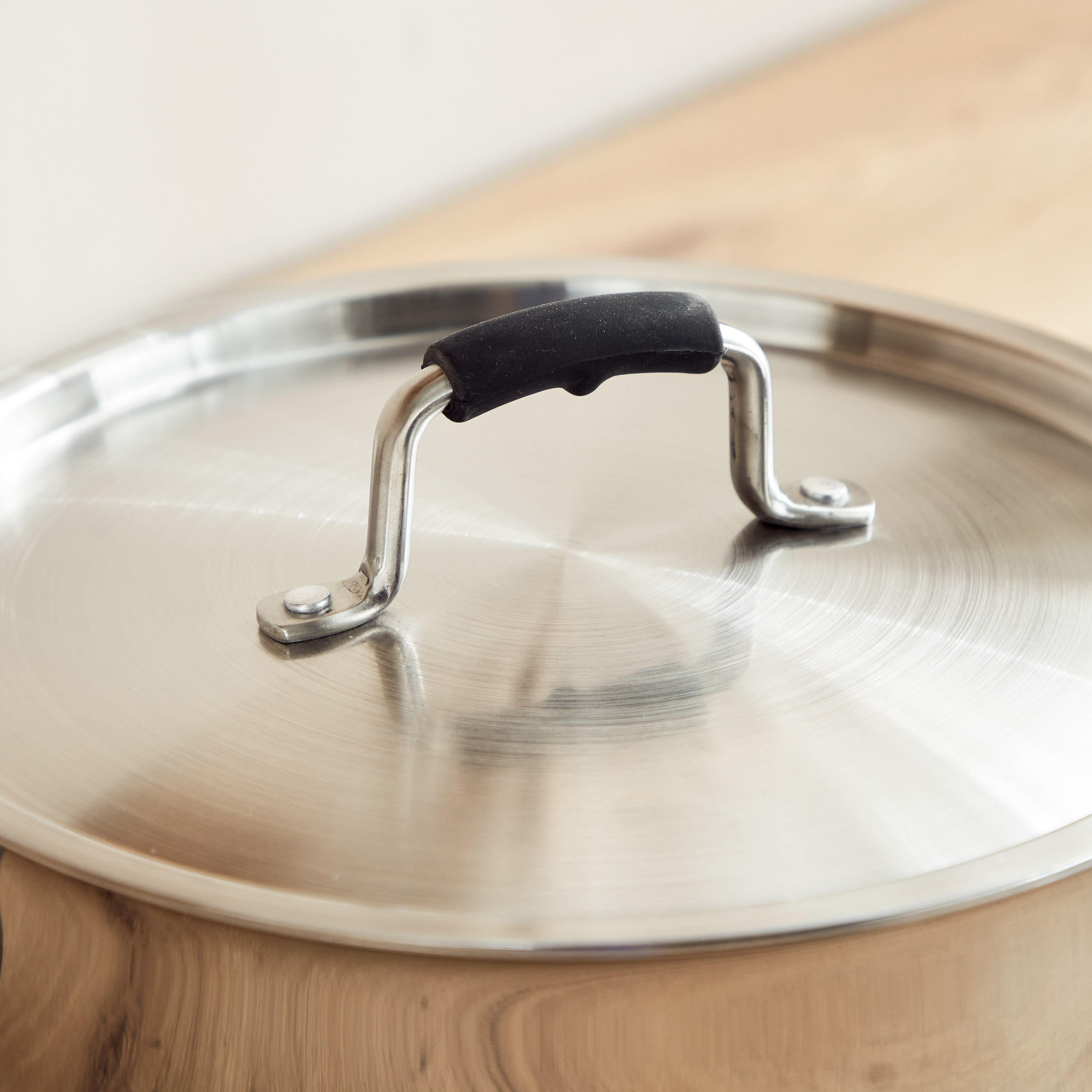 Glisten Steel Triply Casserole with Steel Lid - 24 cm-hbxhomeware-hbxkitchen-image-4