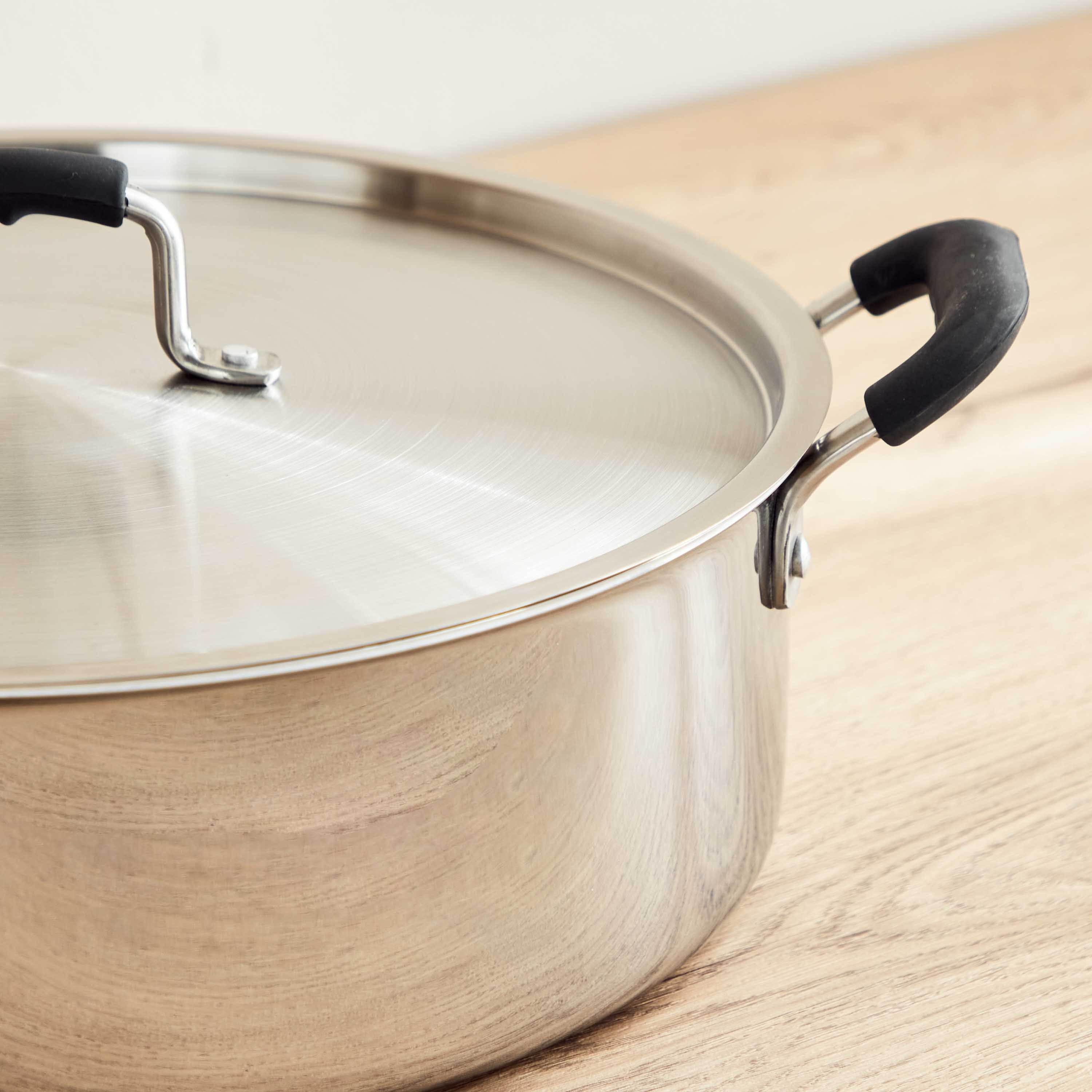 كسرولة ثلاثية الطبقات بغطاء ستيل من جليستن - 32 سم-hbxhomeware-hbxkitchen-image-3