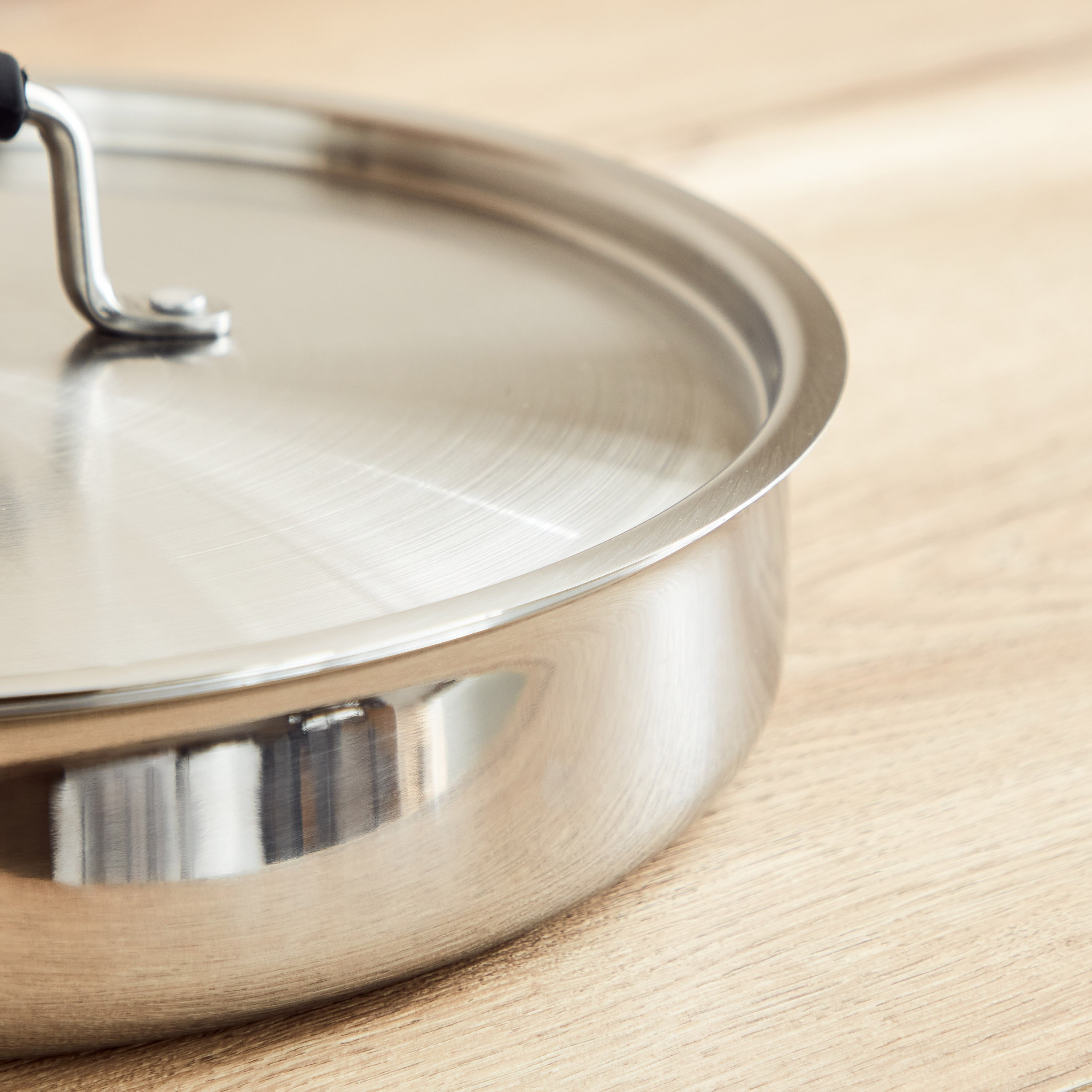 مقلاة عميقة بغطاء فولاذي تريبلي من جليستن - 28 سم-hbxhomeware-hbxkitchen-image-5