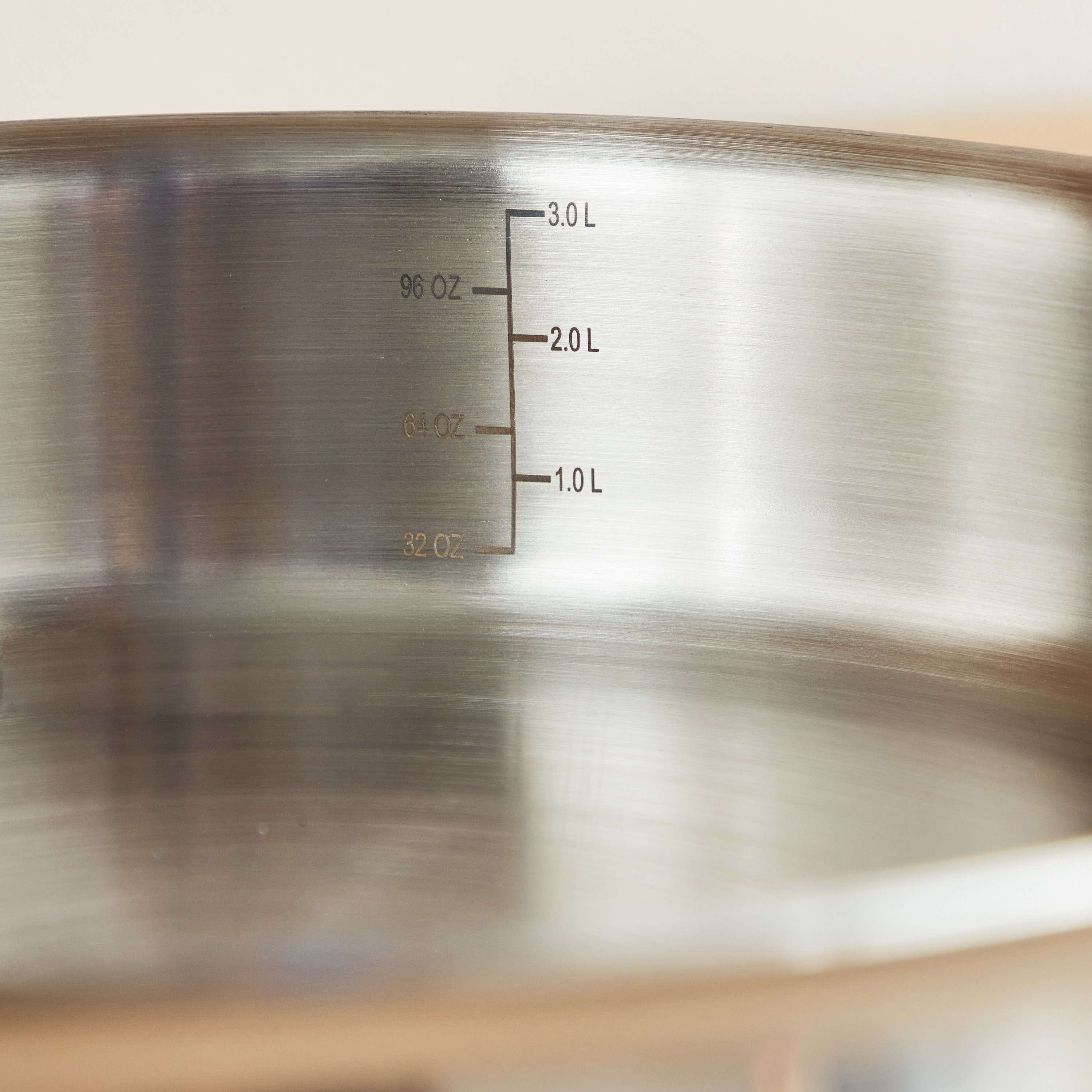 مقلاة عميقة بغطاء فولاذي تريبلي من جليستن - 28 سم-hbxhomeware-hbxkitchen-image-6