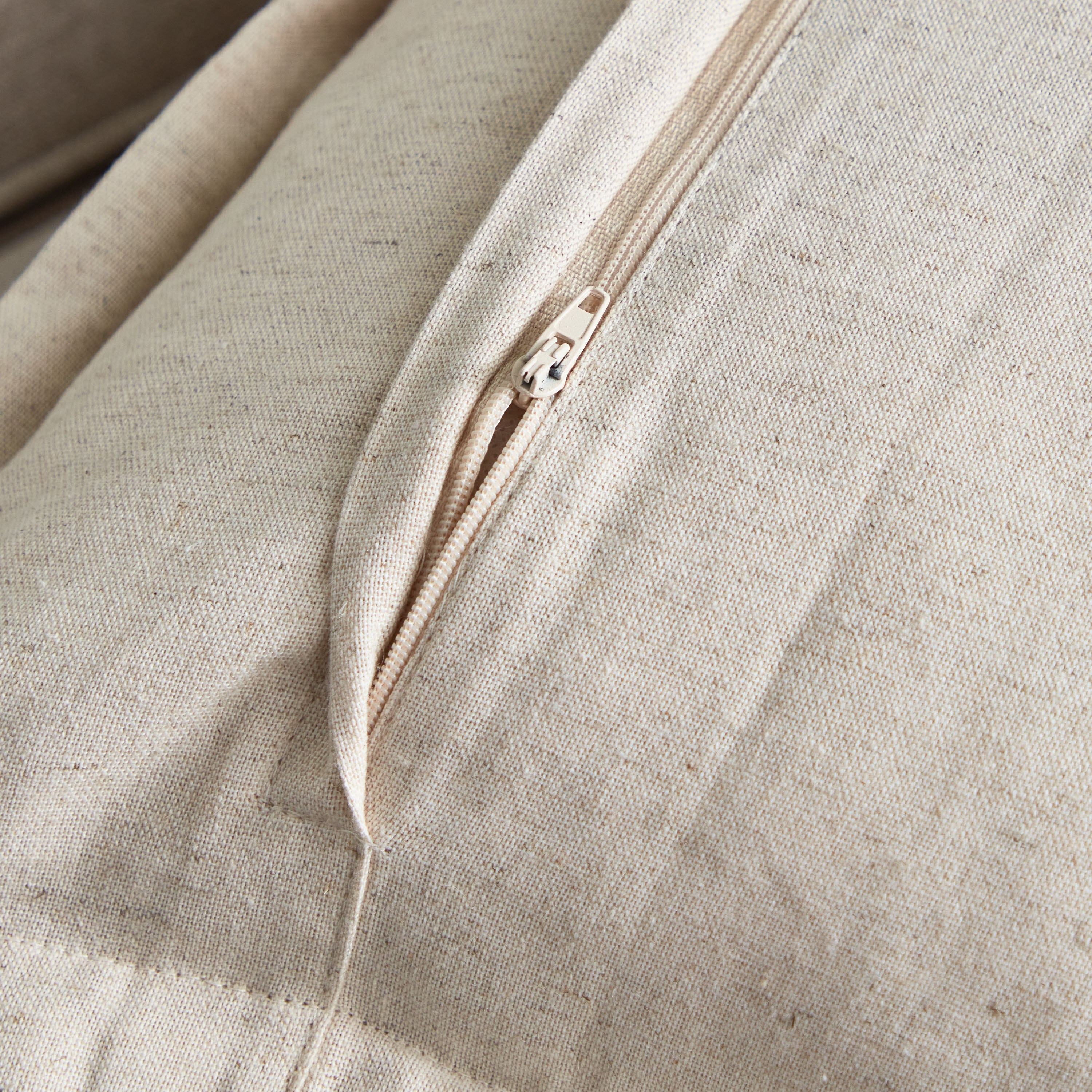 Open View Tria Textured Cushion Cover with Flange - 45x45 cm-hbxhomeware-cushionsandcovers-cushioncovers-image-4