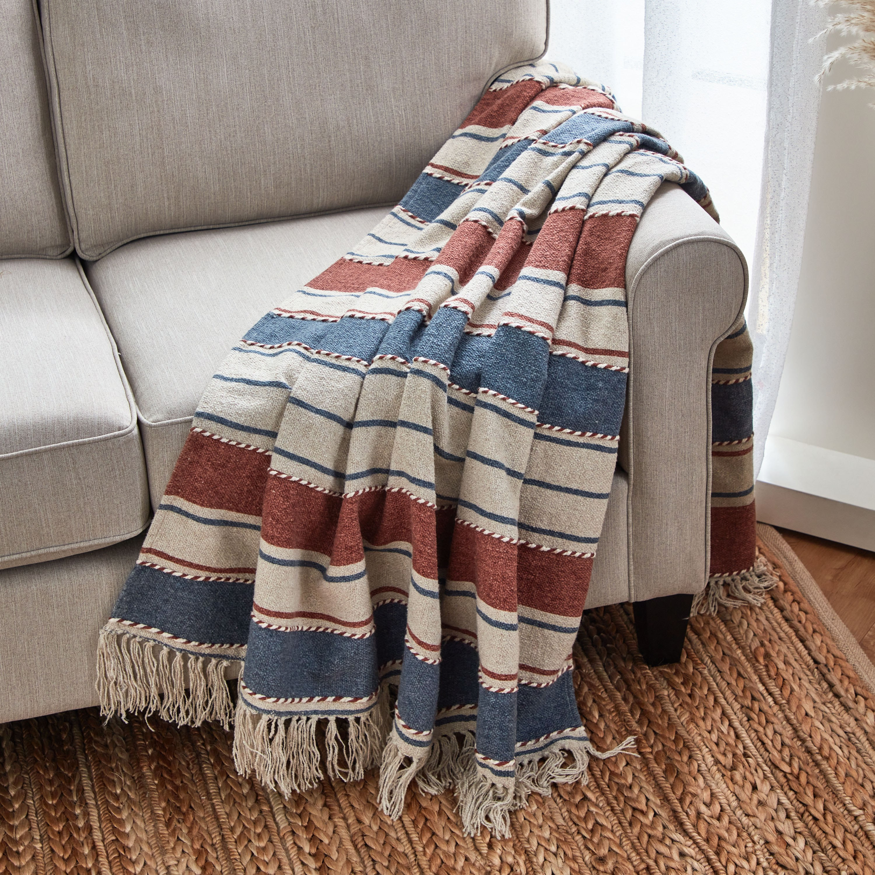 بطانية خفيفة منسوجة جيناي من آرت أكسنت - 130x160 سم-hbxhomeware-hbxbedroom-image-1