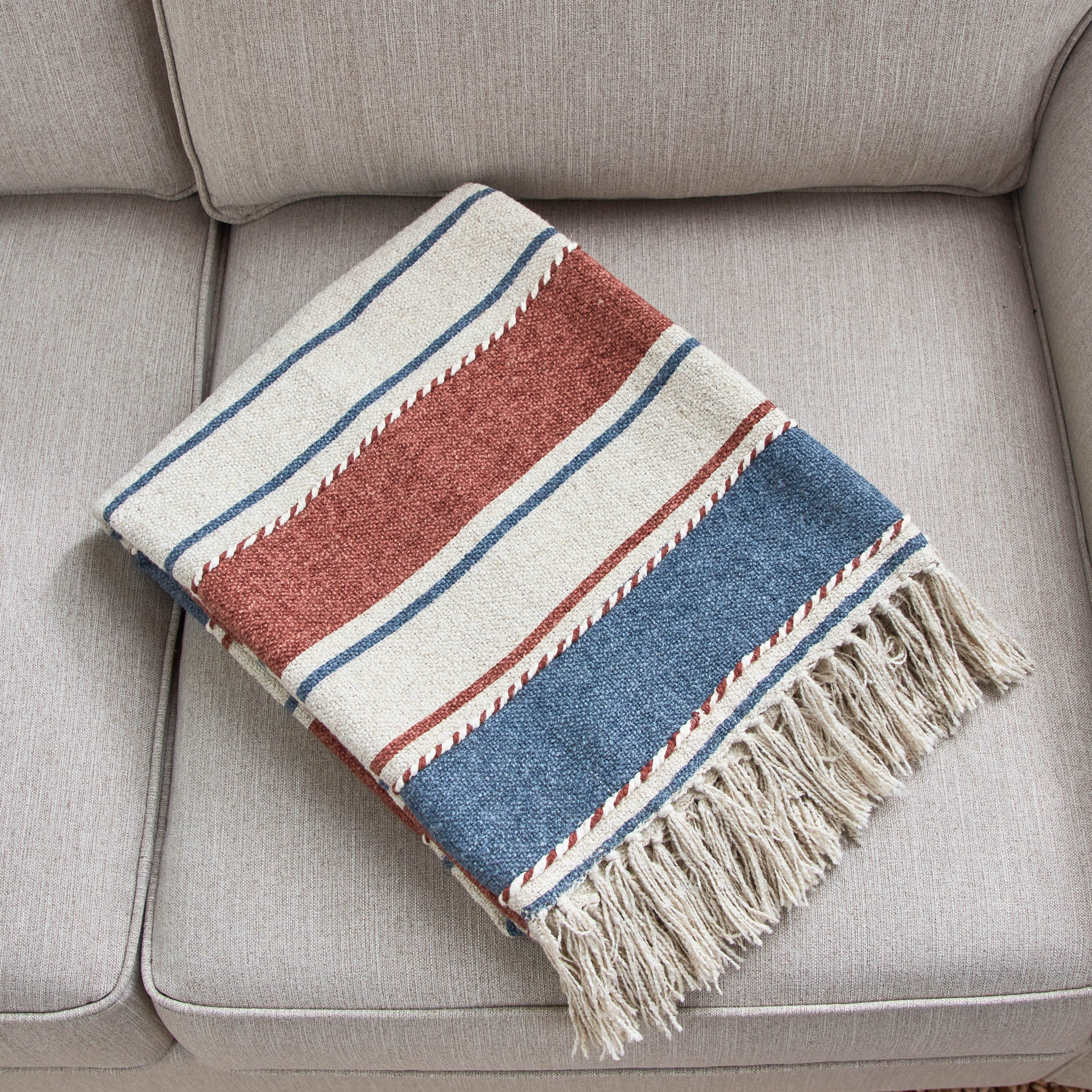 بطانية خفيفة منسوجة جيناي من آرت أكسنت - 130x160 سم-hbxhomeware-hbxbedroom-image-4