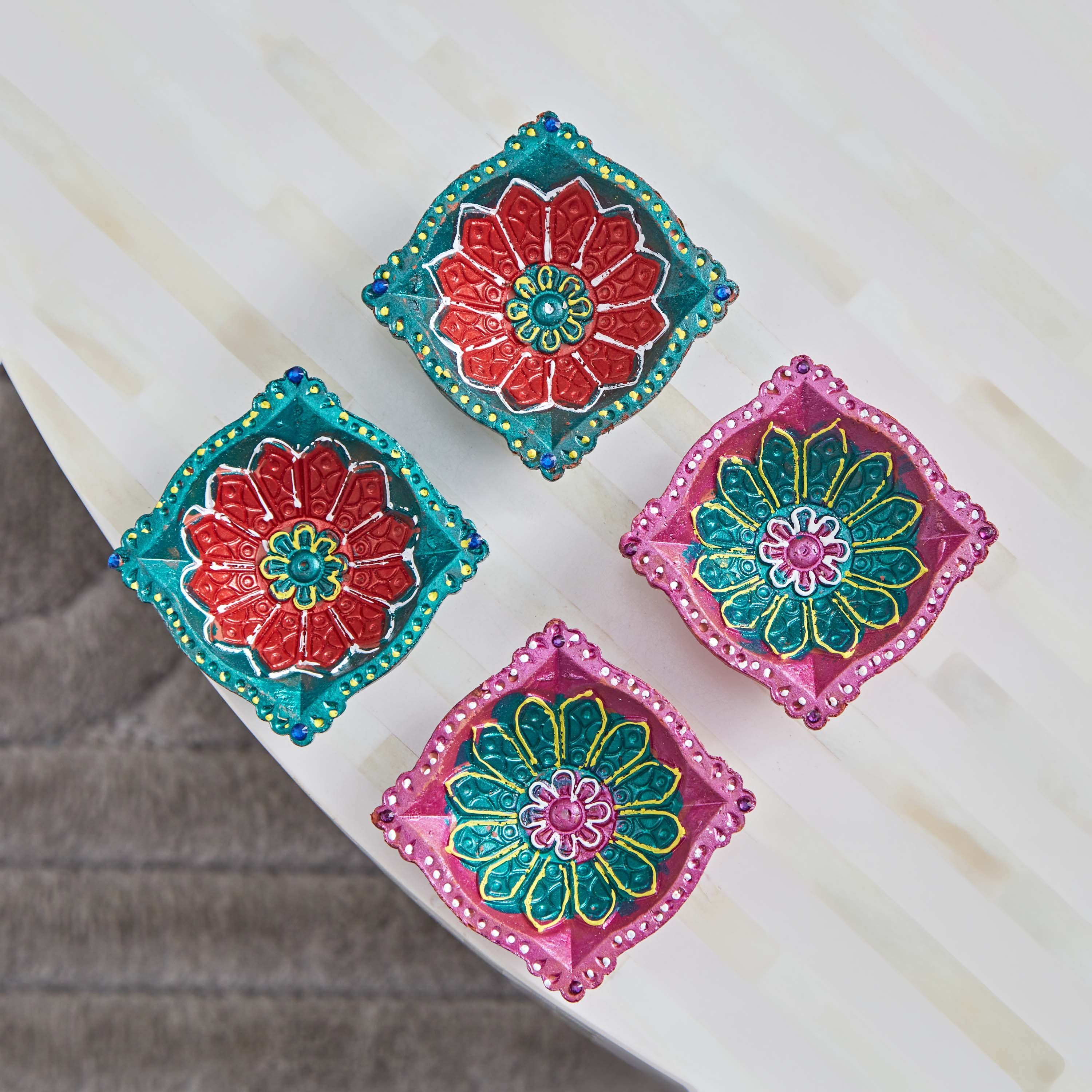 Lumen 4-Piece Square Colourful Diya Set - 19x19x4 cm-hbxlivingroom-decorandaccessories-candleholders-image-3