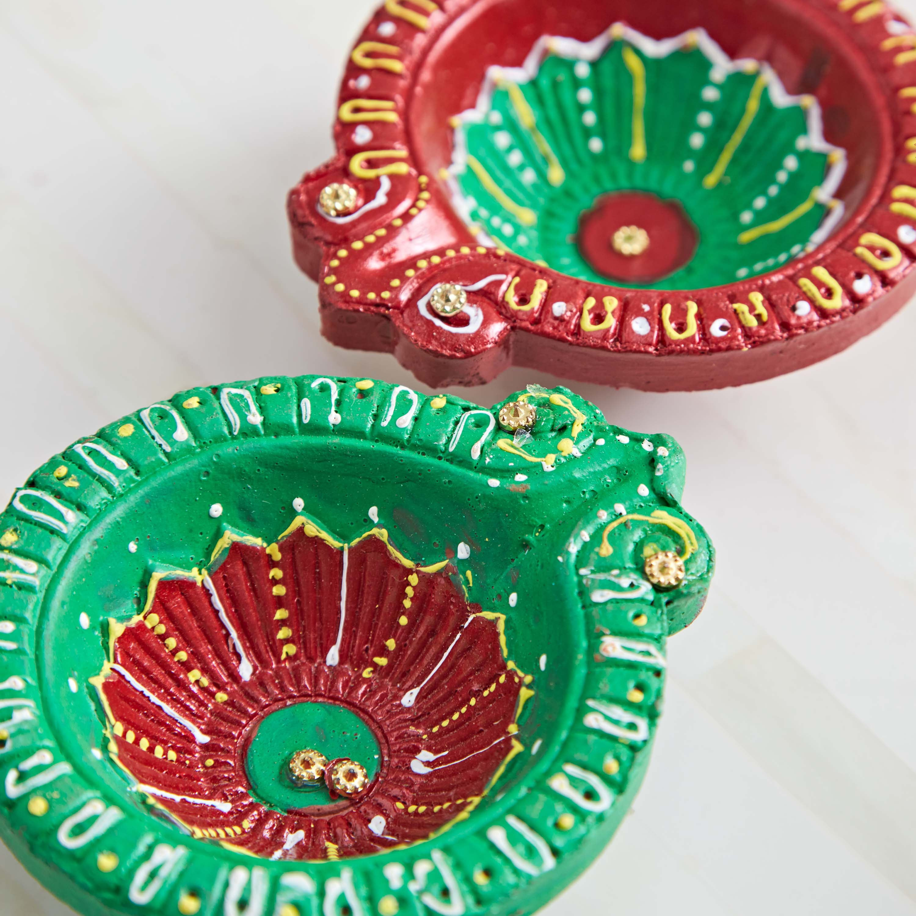 طقم ضياء ملون 4 قطع من لومين - 19x19x4 سم-hbxlivingroom-decorandaccessories-candleholders-image-4