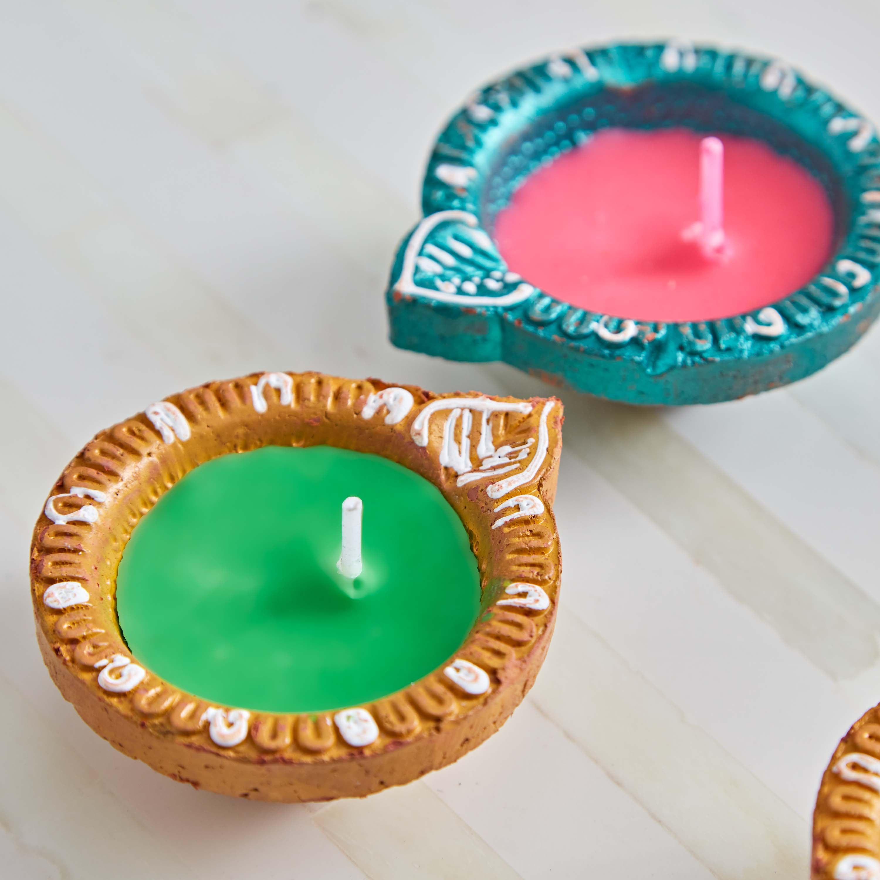 طقم شموع وضياء ملوّن 6 قطع من لومين - 21x15x3 سم-hbxlivingroom-decorandaccessories-candleholders-image-3