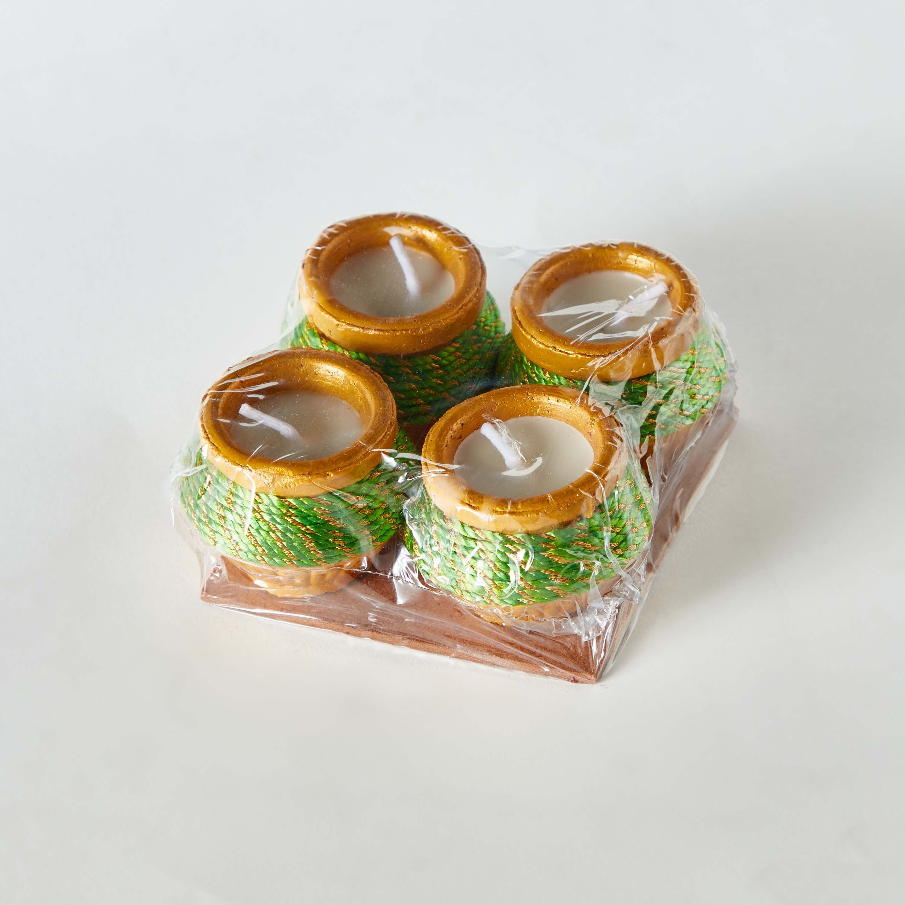 طقم ضياء ماتكي 4 قطع بخيوط من لومين - 12x11x6 سم-hbxlivingroom-decorandaccessories-candleholders-image-5
