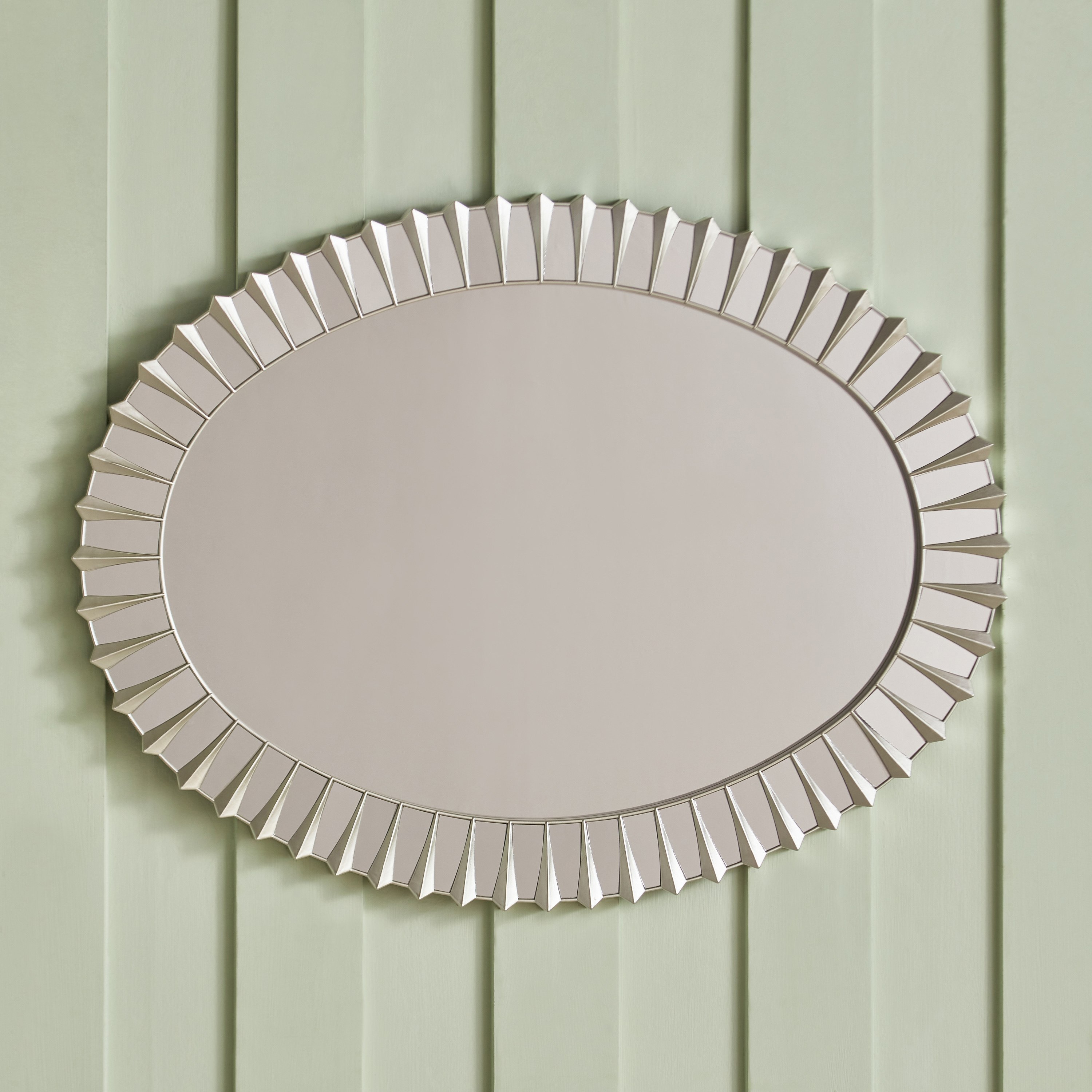 مرآة حائط من كاسيتي - 56x2.5x74  سم-hbxhomeware-hbxdecorandfurnishings-image-2