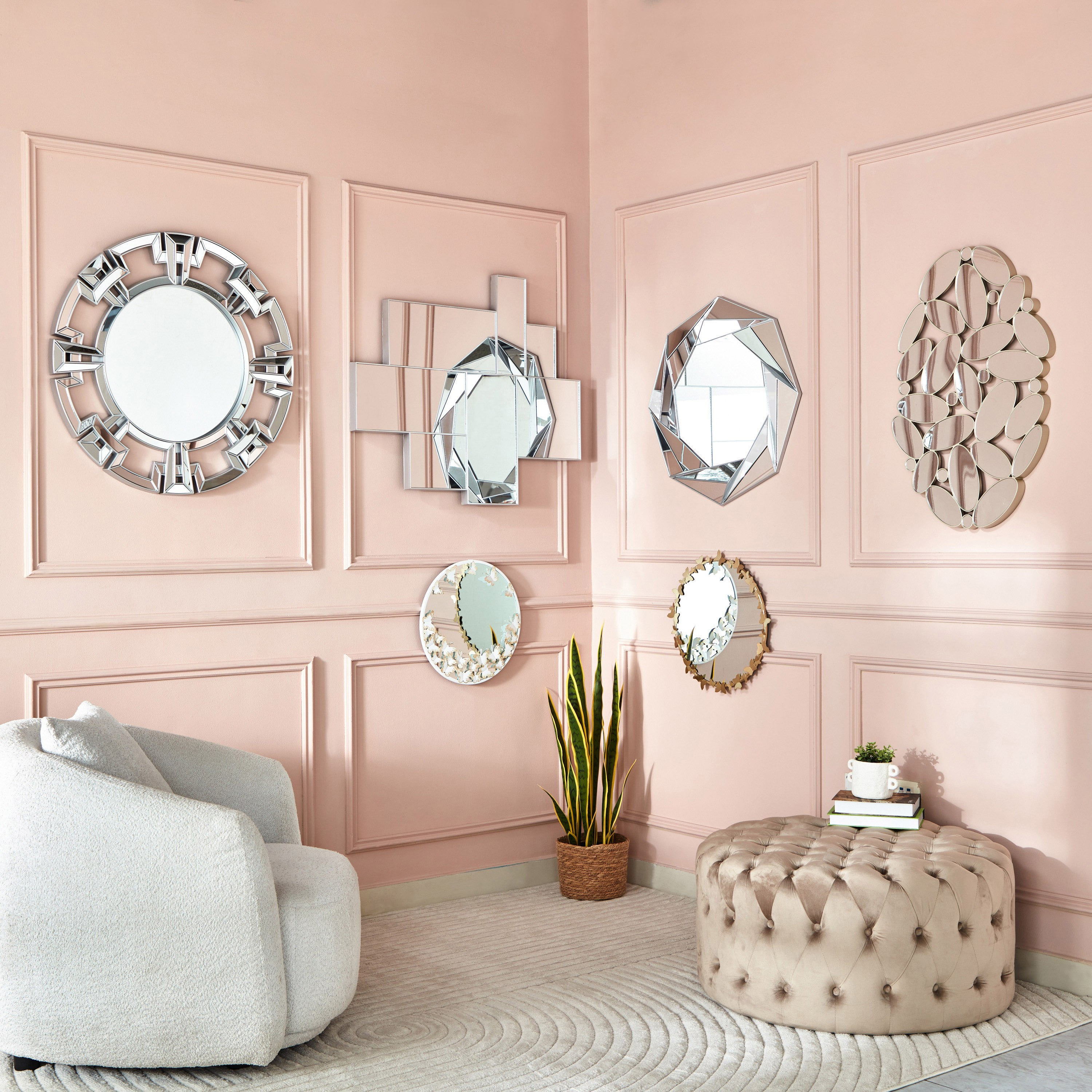 مرآة حائط مشطوفة الحواف من مونتارا - 61x61x2.5 سم-hbxhomeware-hbxdecorandfurnishings-image-5